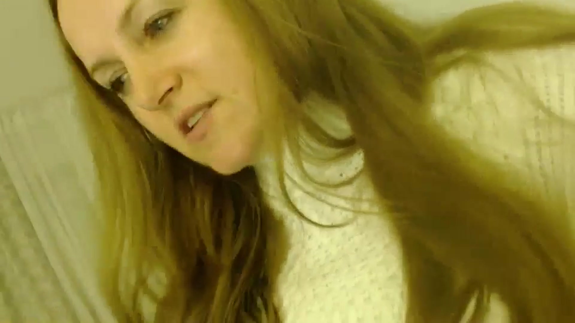 Gallery image thumbnail from JustLily's myfreecams stream on, 12/03/2025, 20:47 image 19 of 20