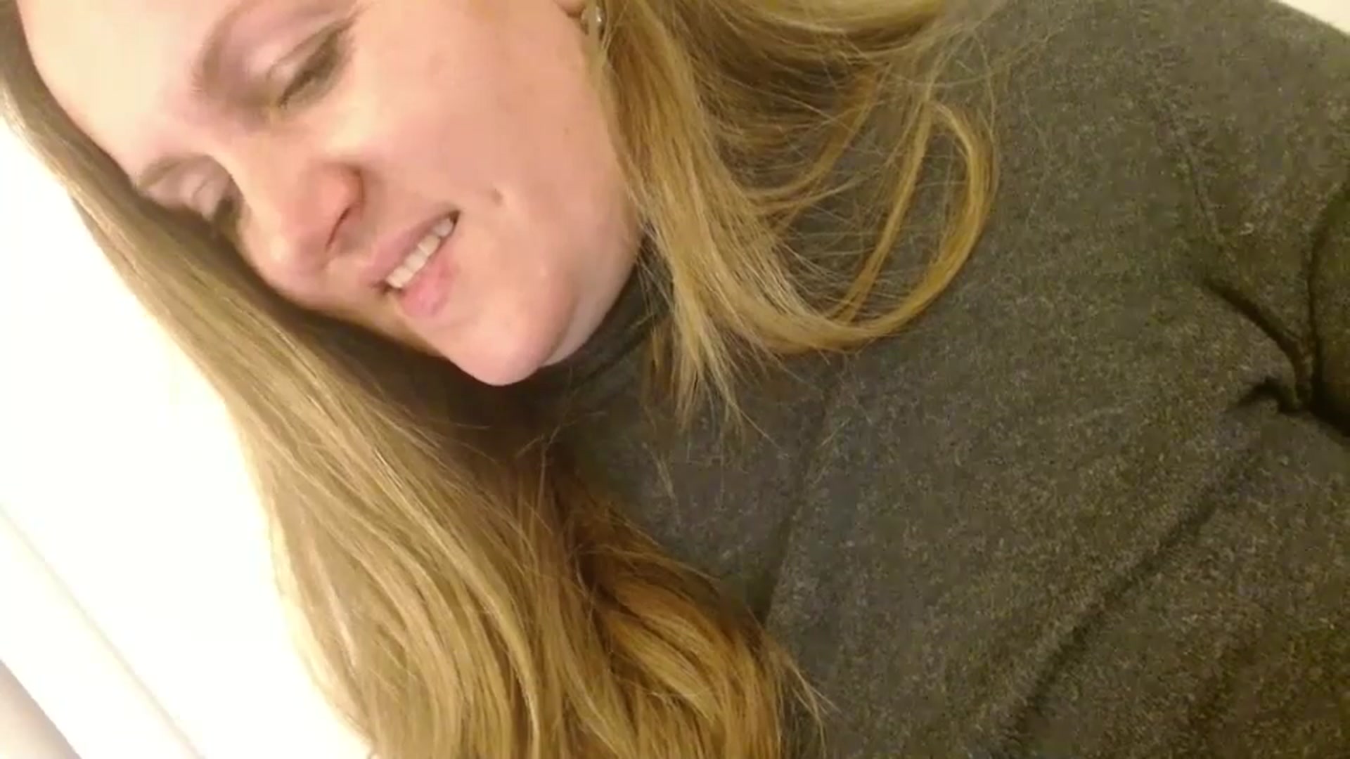 Gallery image thumbnail from JustLily's myfreecams stream on, 12/05/2025, 23:27 image 12 of 20