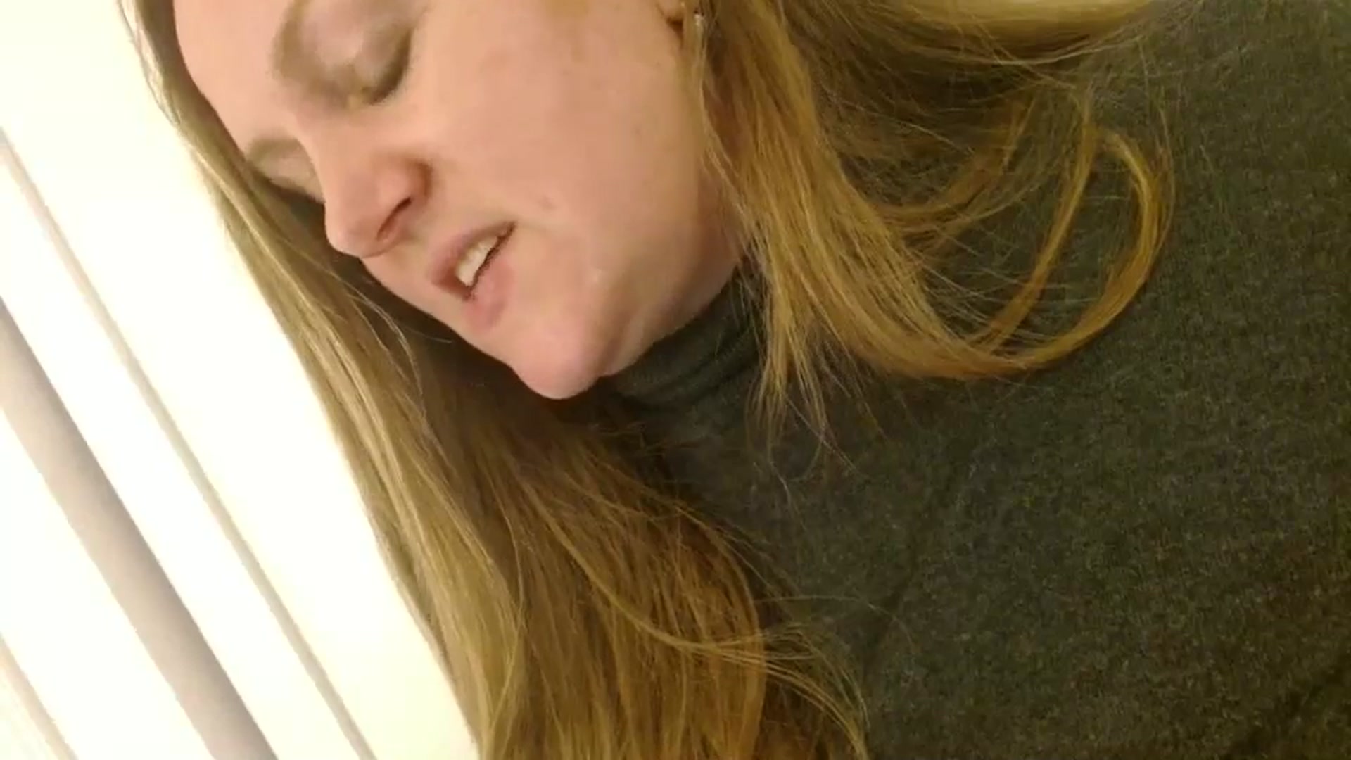 Gallery image thumbnail from JustLily's myfreecams stream on, 12/05/2025, 23:27 image 8 of 20
