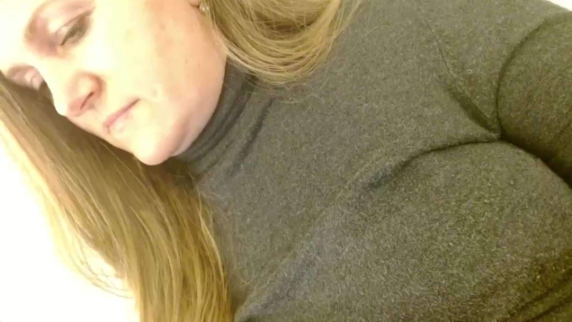 Gallery image thumbnail from JustLily's myfreecams stream on, 12/05/2025, 23:57 image 13 of 20