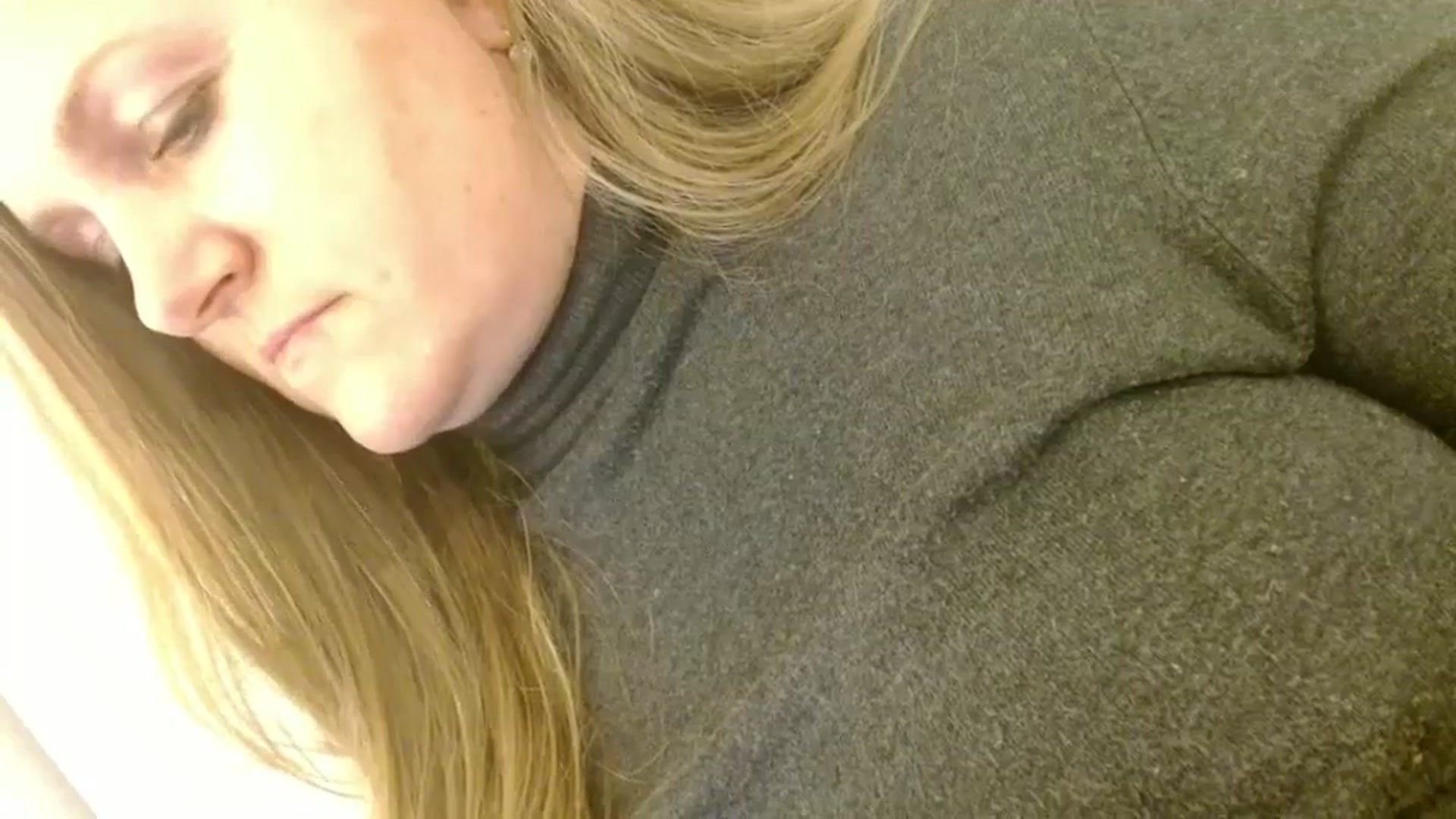 Gallery image thumbnail from JustLily's myfreecams stream on, 12/05/2025, 23:57 image 18 of 20