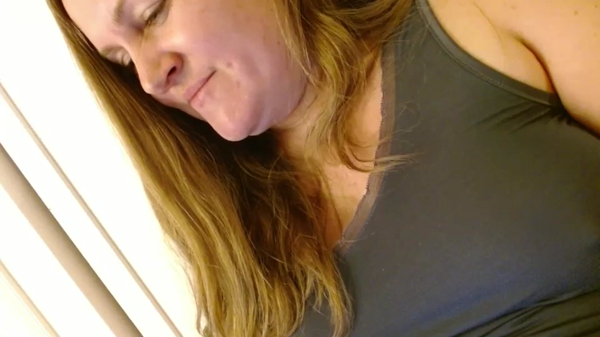 Gallery image thumbnail from JustLily's myfreecams stream on, 12/16/2025, 02:22 image 9 of 20