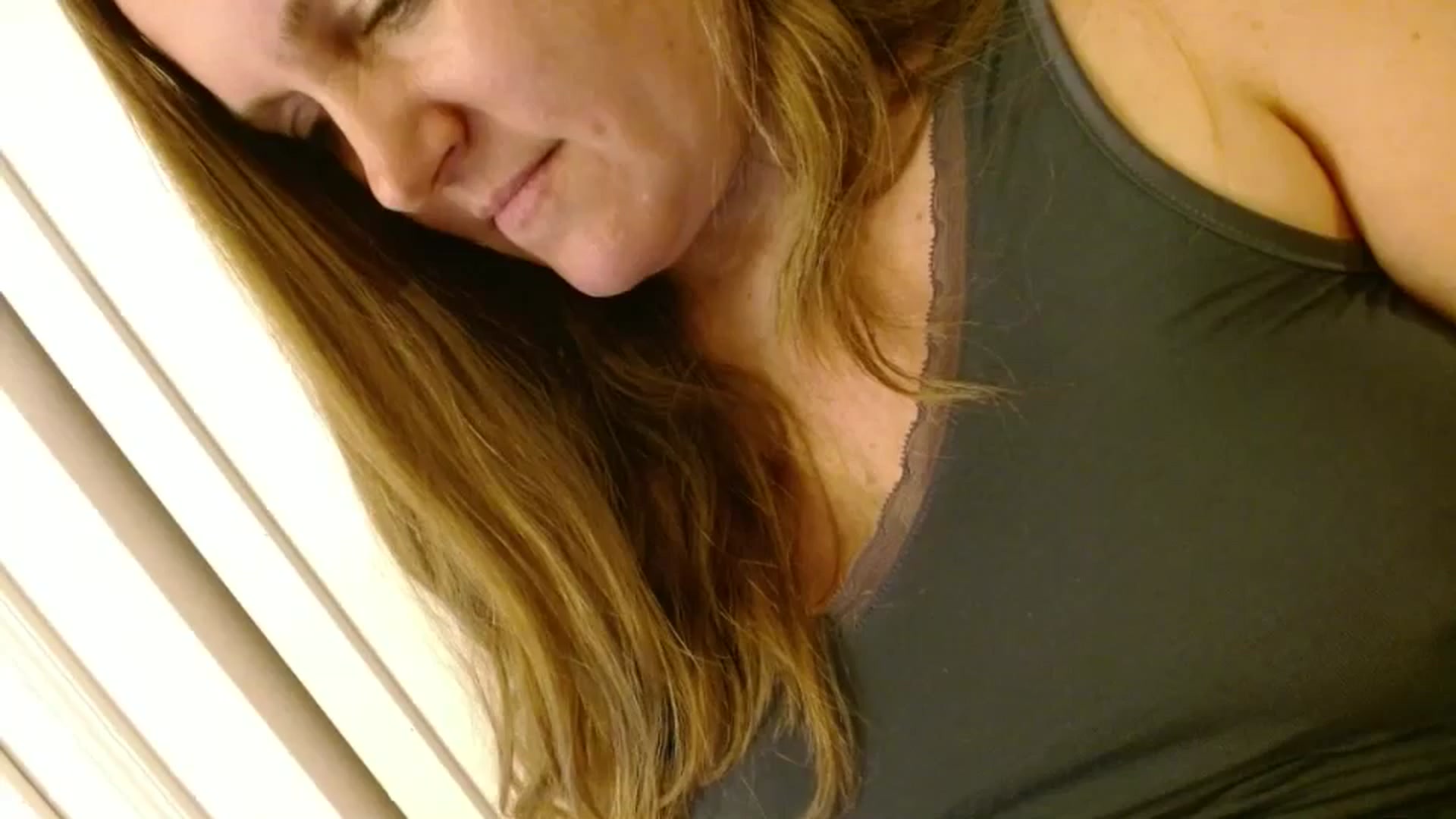 Gallery image thumbnail from JustLily's myfreecams stream on, 12/16/2025, 02:22 image 12 of 20