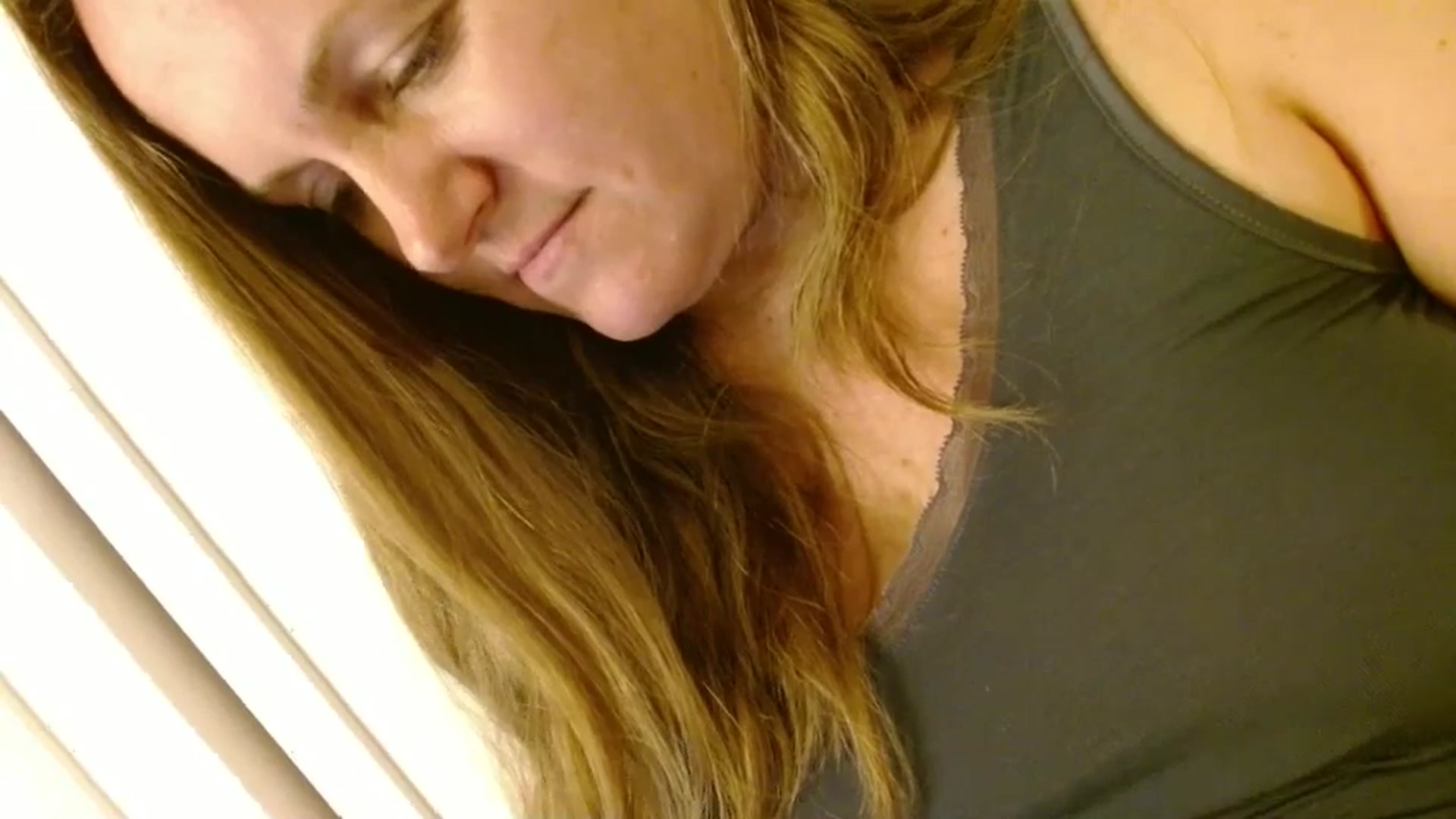 Gallery image thumbnail from JustLily's myfreecams stream on, 12/16/2025, 02:22 image 13 of 20