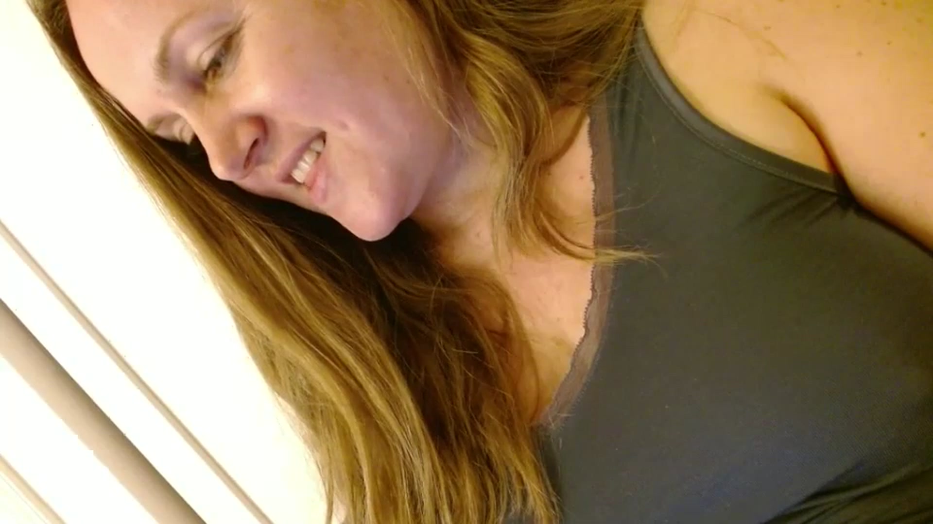 Gallery image thumbnail from JustLily's myfreecams stream on, 12/16/2025, 02:22 image 2 of 20