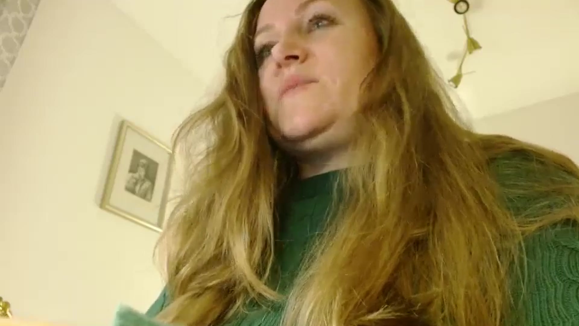 Gallery image thumbnail from JustLily's myfreecams stream on, 12/17/2025, 21:28 image 4 of 20