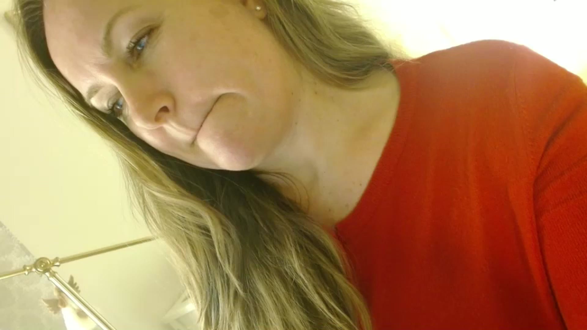 Gallery image thumbnail from JustLily's myfreecams stream on, 12/19/2025, 19:57 image 10 of 20