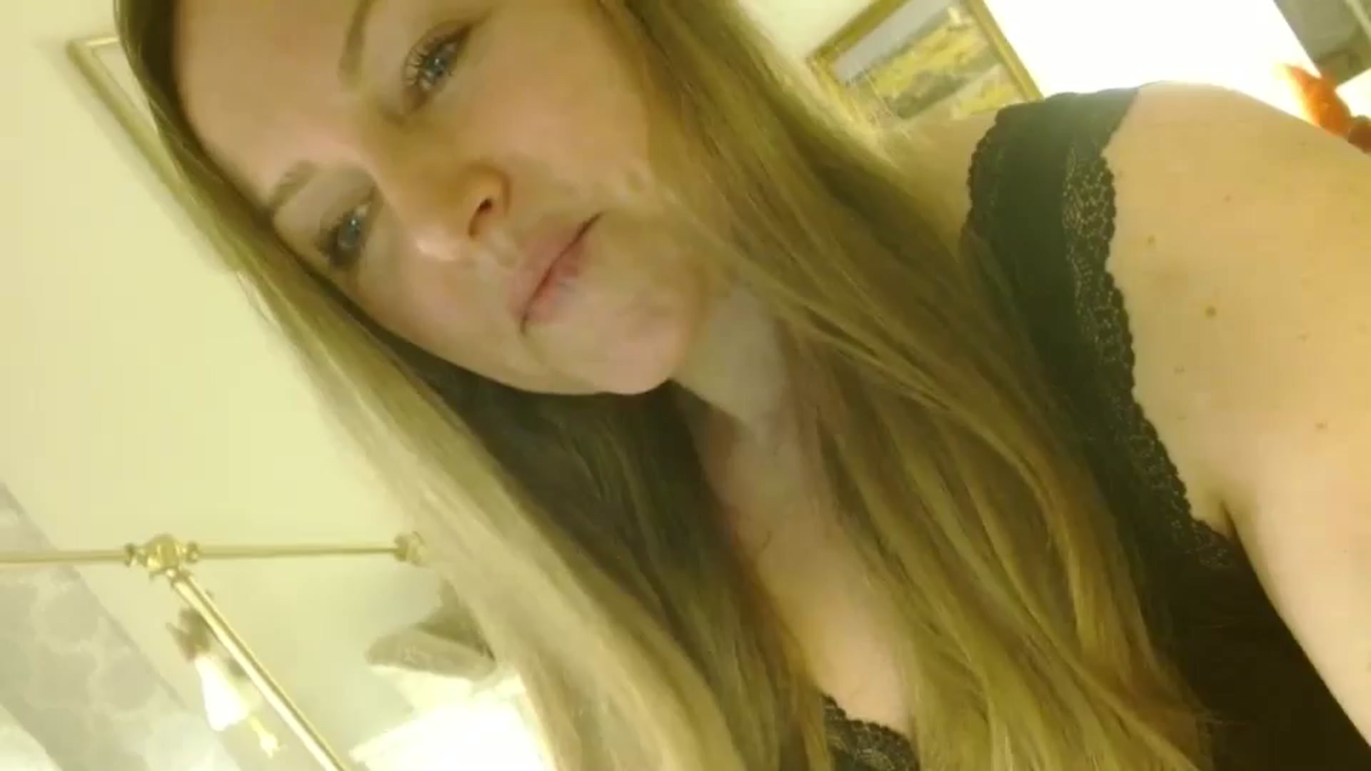 Gallery image thumbnail from JustLily's myfreecams stream on, 01/21/2026, 20:50 image 1 of 20