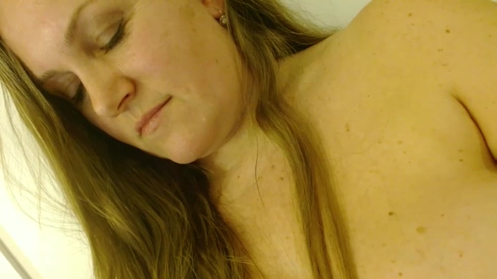 Gallery image thumbnail from JustLily's myfreecams stream on, 01/27/2026, 22:33 image 10 of 20