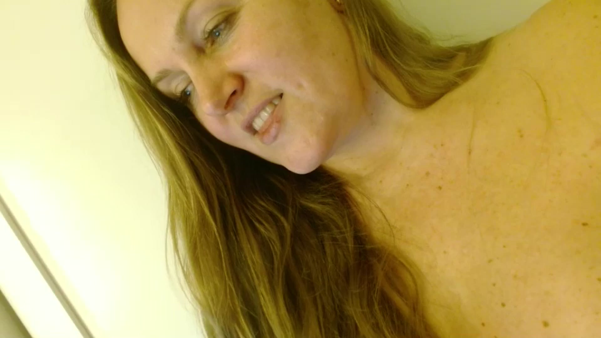 Gallery image thumbnail from JustLily's myfreecams stream on, 02/03/2026, 24:00 image 5 of 20