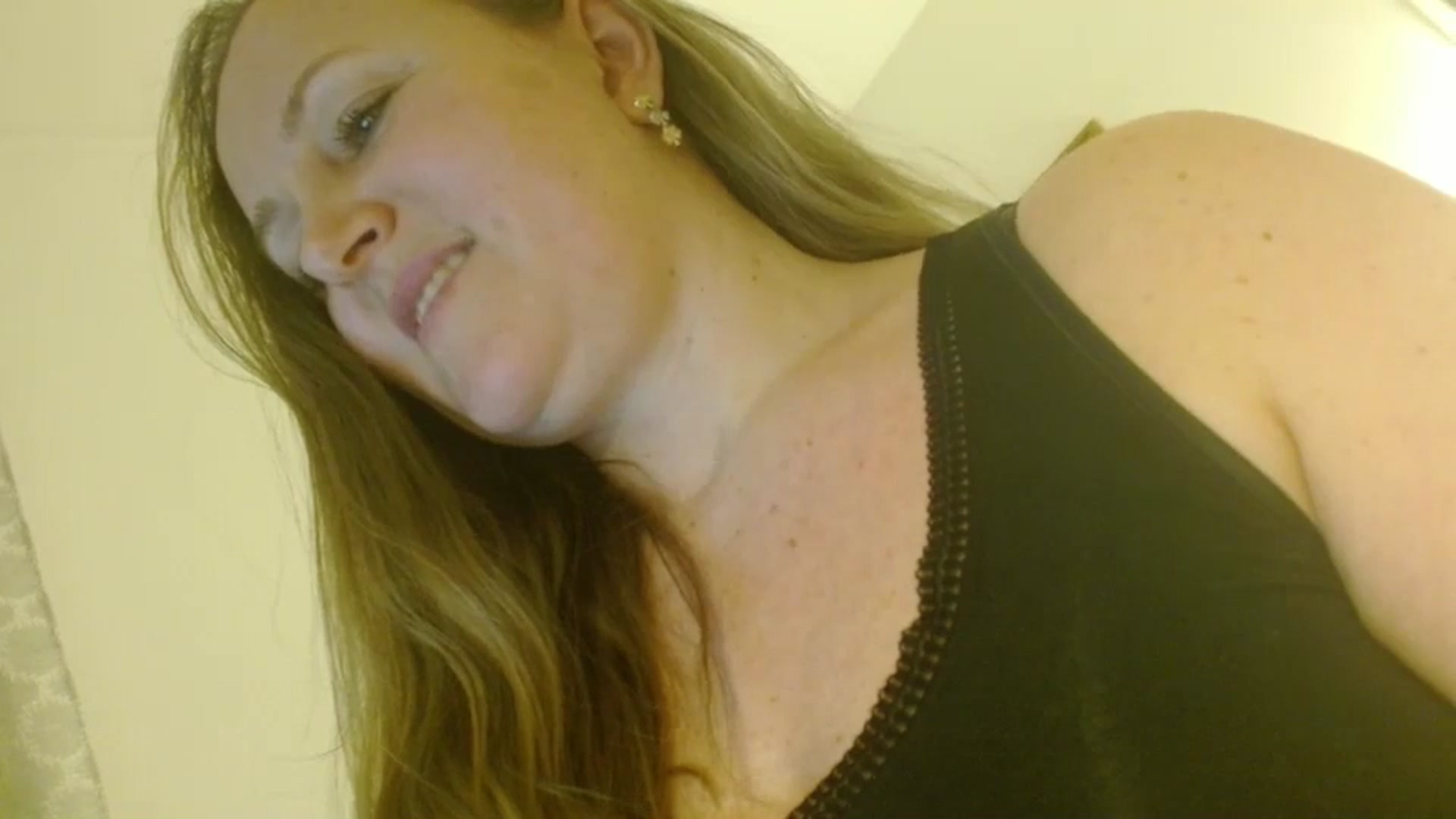 Gallery image thumbnail from JustLily's myfreecams stream on, 02/06/2026, 23:27 image 15 of 20
