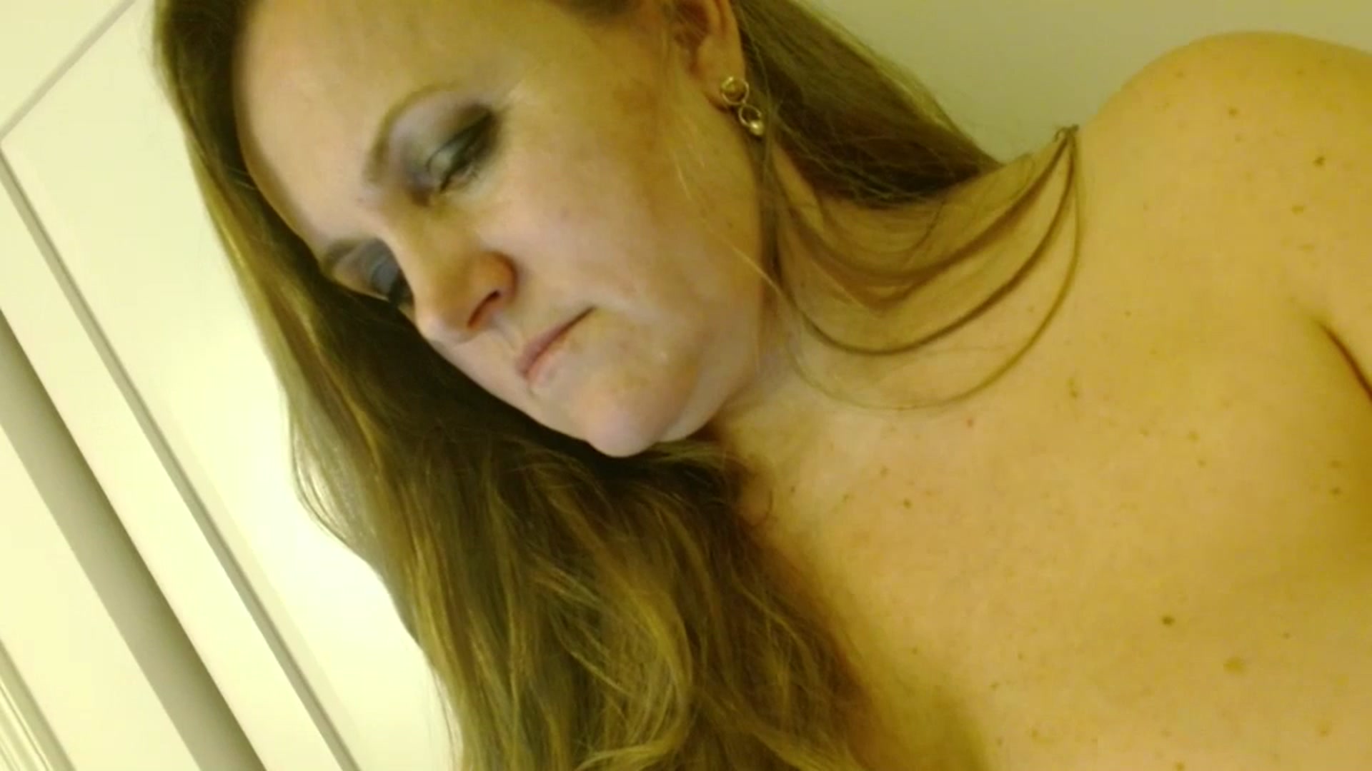 Gallery image thumbnail from JustLily's myfreecams stream on, 02/15/2026, 24:43 image 13 of 20
