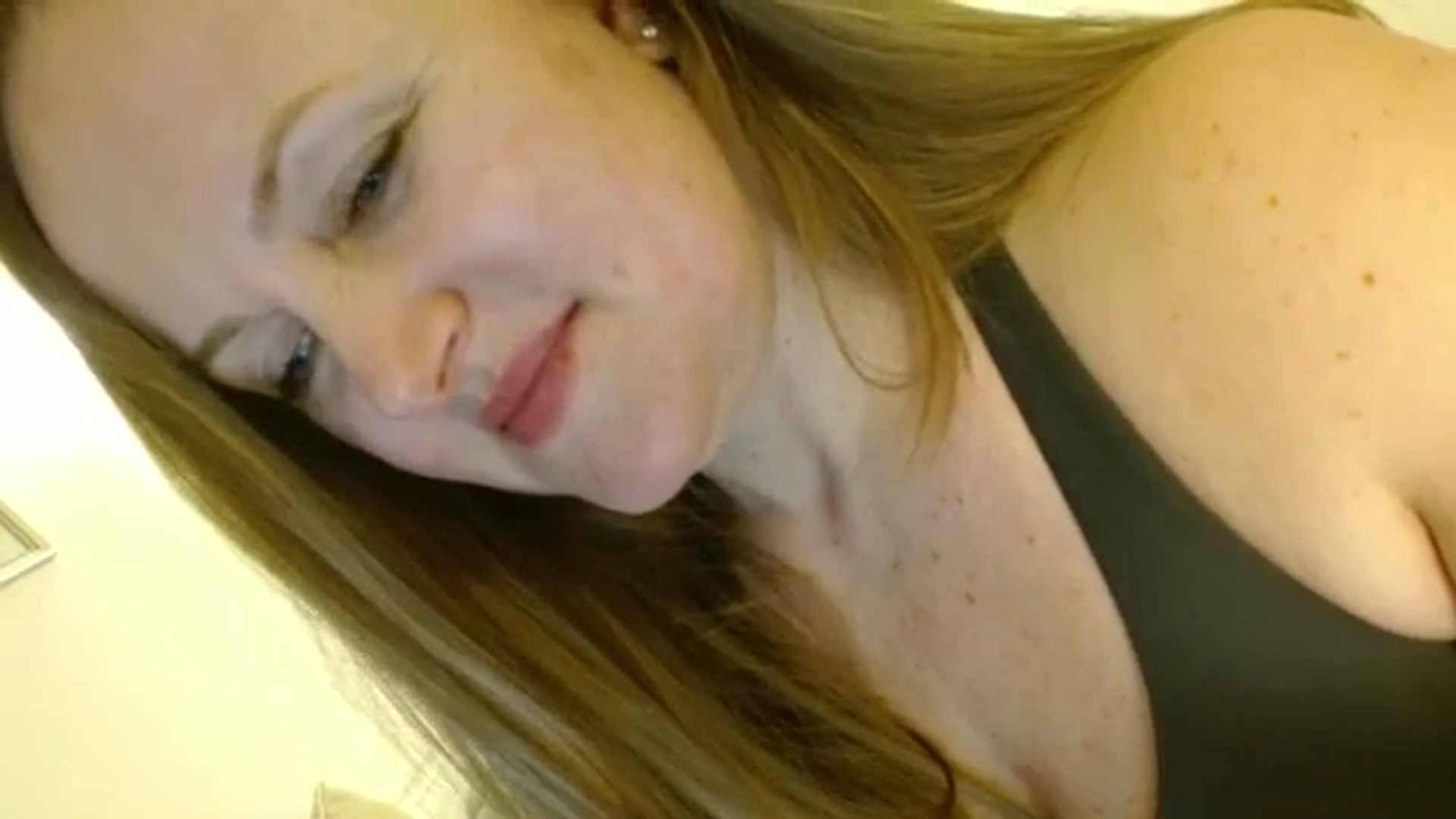 Gallery image thumbnail from JustLily's myfreecams stream on, 02/17/2026, 23:35 image 19 of 20