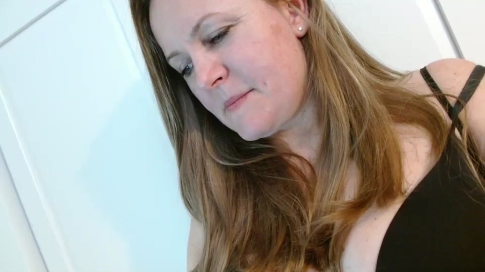 Gallery image thumbnail from JustLily's myfreecams stream on, 02/18/2026, 14:08 image 2 of 20