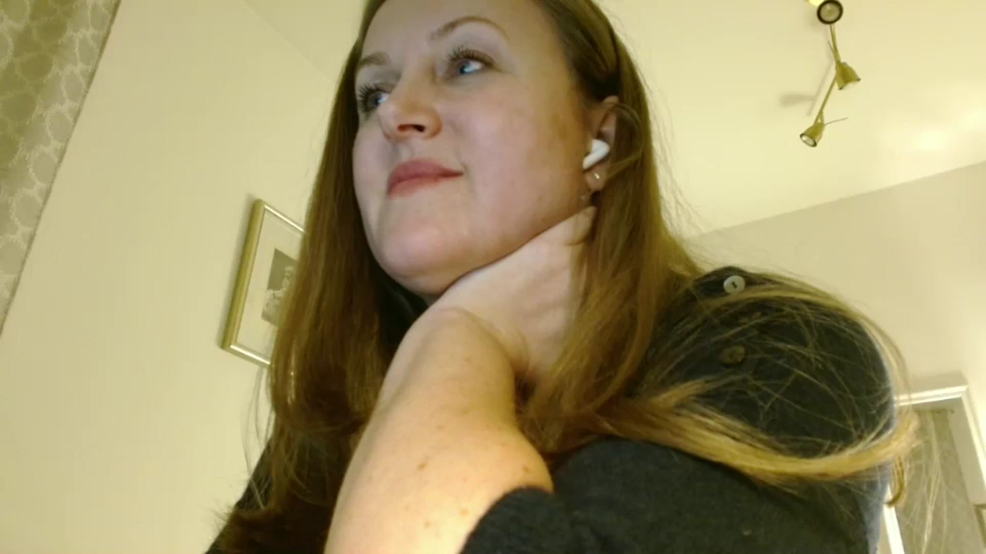 Gallery image thumbnail from JustLily's myfreecams stream on, 02/18/2026, 21:07 image 14 of 20