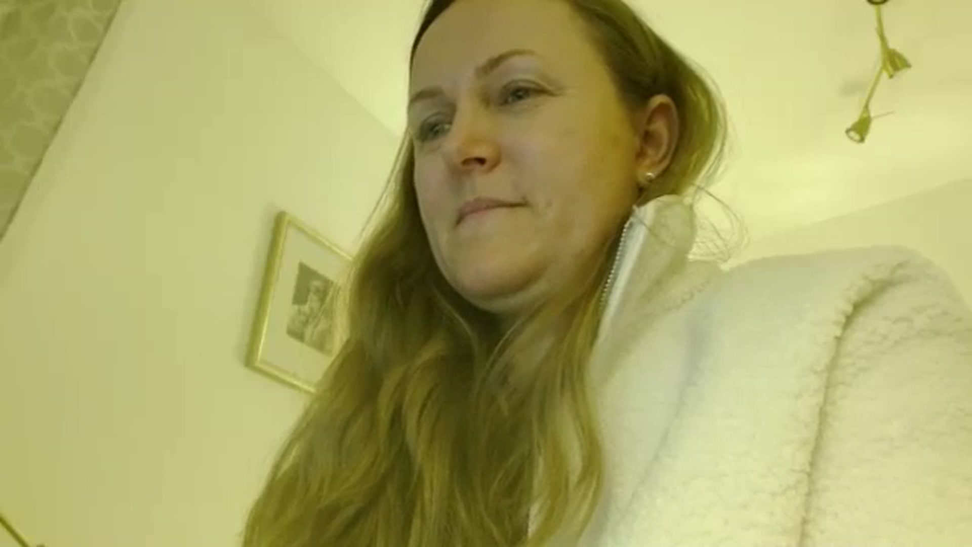 Gallery image thumbnail from JustLily's myfreecams stream on, 03/16/2026, 23:23 image 6 of 20