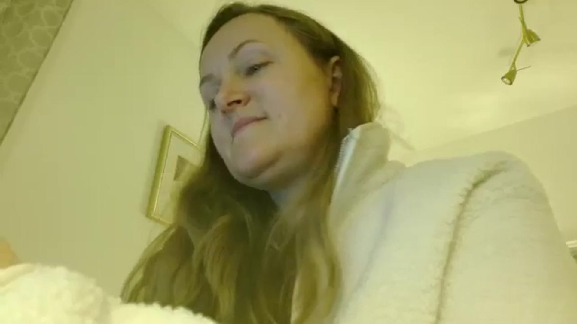Gallery image thumbnail from JustLily's myfreecams stream on, 03/16/2026, 23:23 image 9 of 20