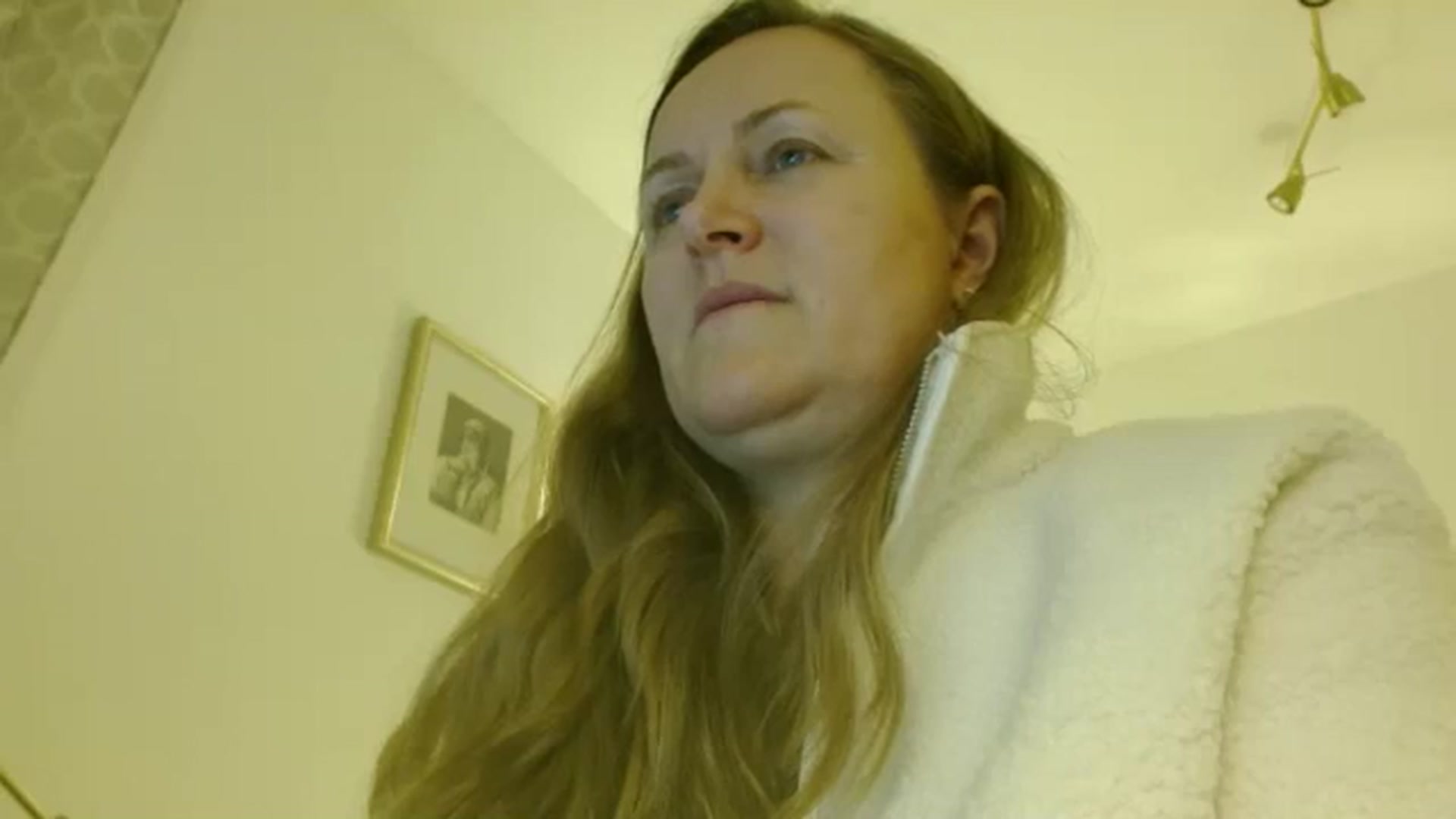 Gallery image thumbnail from JustLily's myfreecams stream on, 03/16/2026, 23:23 image 8 of 20