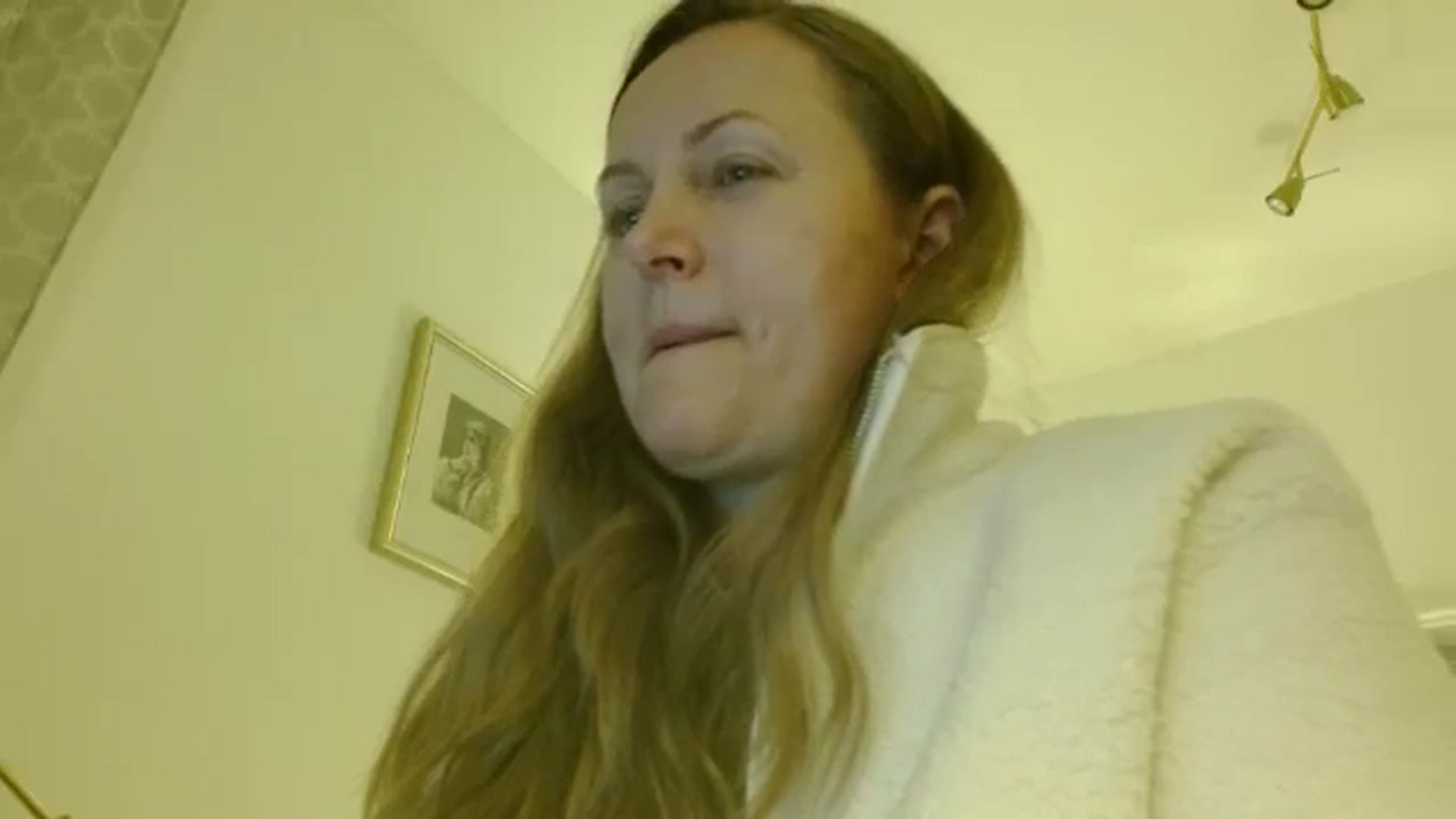 Gallery image thumbnail from JustLily's myfreecams stream on, 03/16/2026, 23:23 image 12 of 20