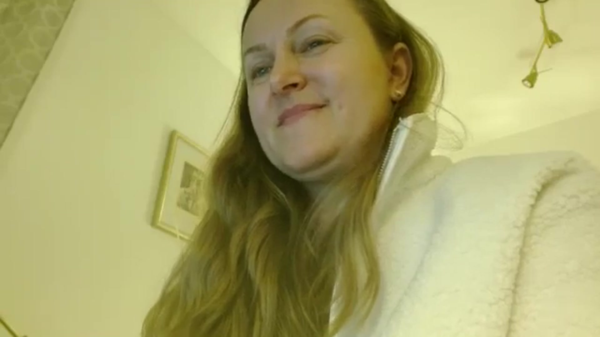 Gallery image thumbnail from JustLily's myfreecams stream on, 03/16/2026, 23:23 image 5 of 20