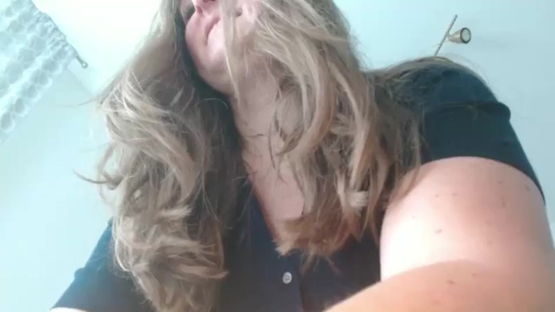 Gallery image thumbnail from JustLily's myfreecams stream on, 03/25/2026, 12:12 image 8 of 20