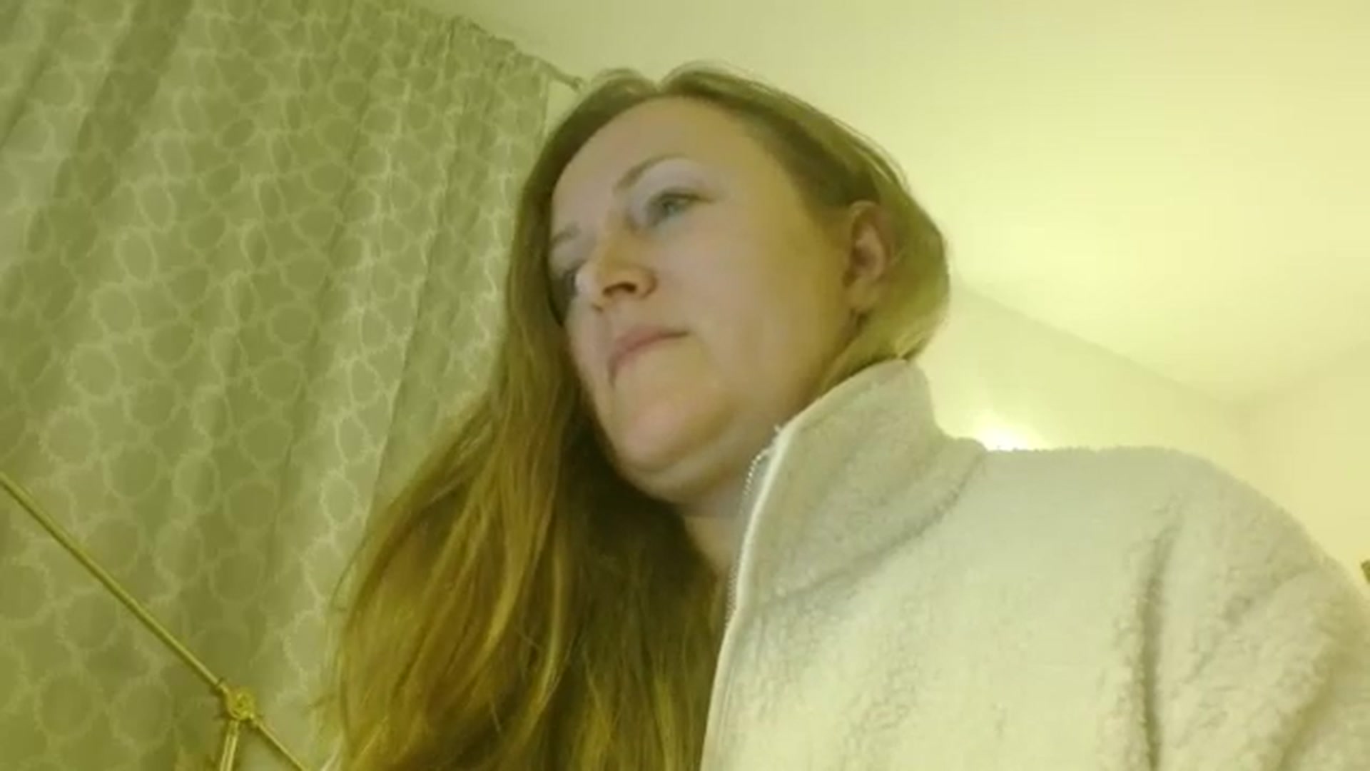 Gallery image thumbnail from JustLily's myfreecams stream on, 03/26/2026, 23:19 image 15 of 20