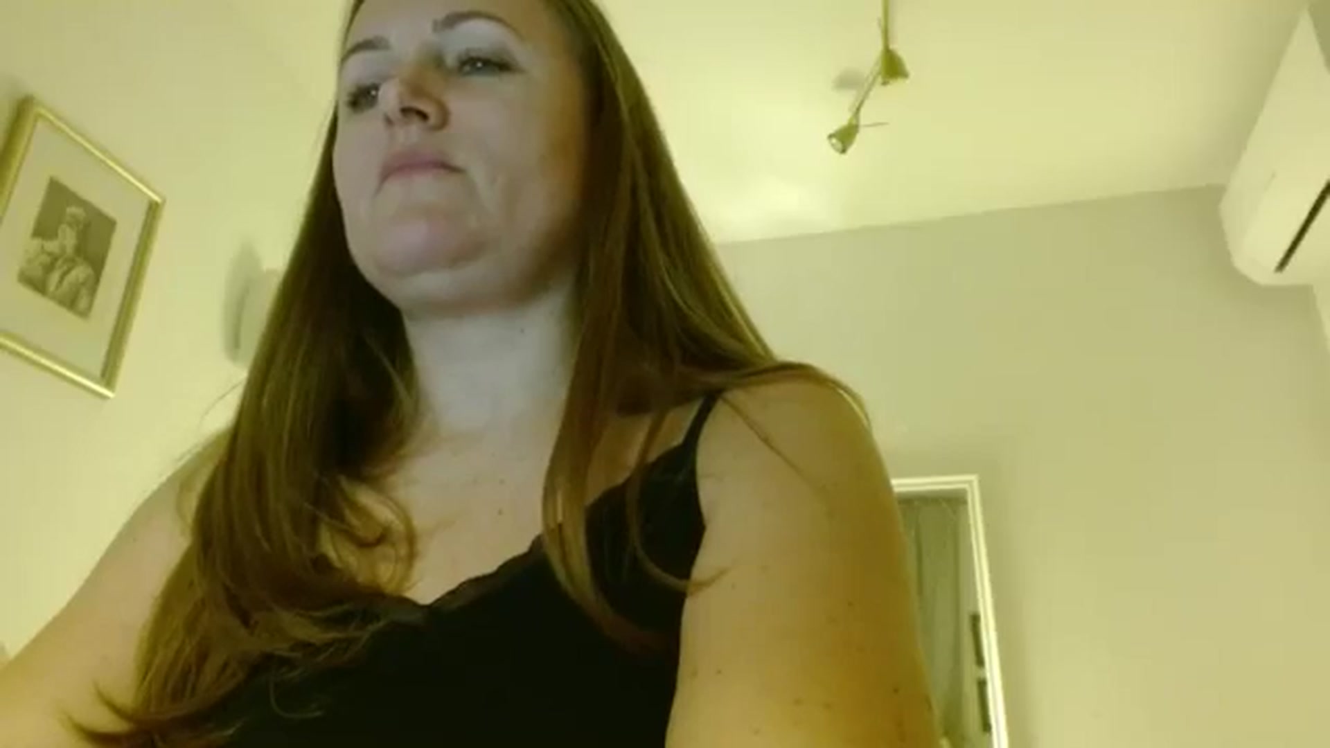 Gallery image thumbnail from JustLily's myfreecams stream on, 04/16/2026, 23:49 image 18 of 20