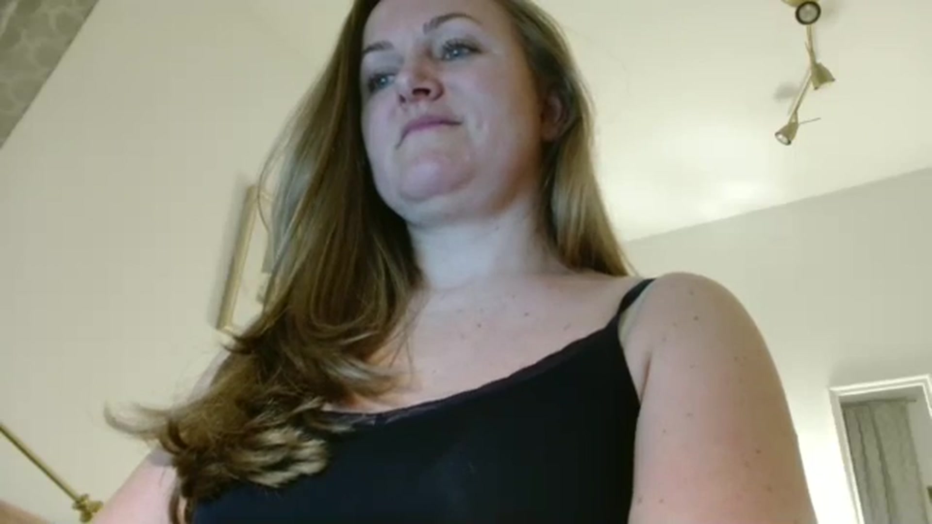 Gallery image thumbnail from JustLily's myfreecams stream on, 04/17/2026, 21:50 image 3 of 20