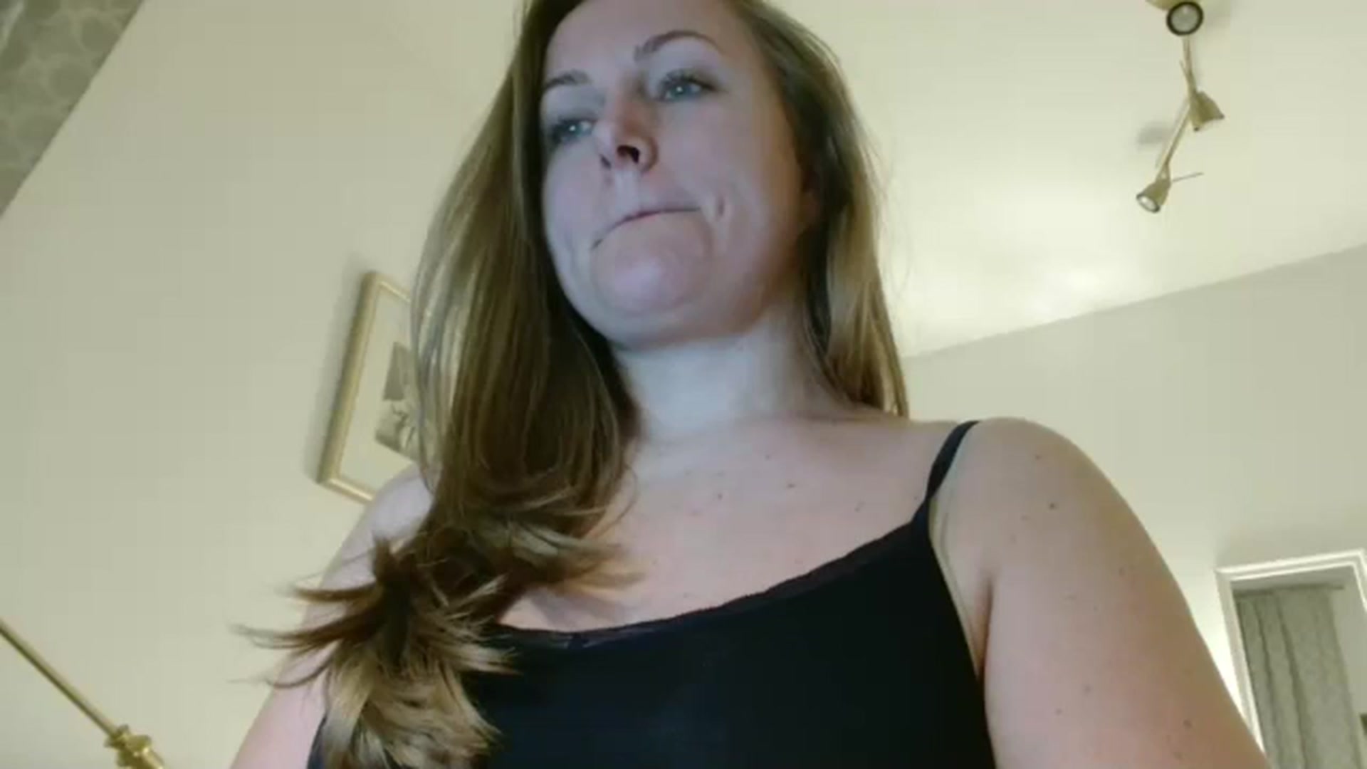 Gallery image thumbnail from JustLily's myfreecams stream on, 04/17/2026, 21:50 image 1 of 20