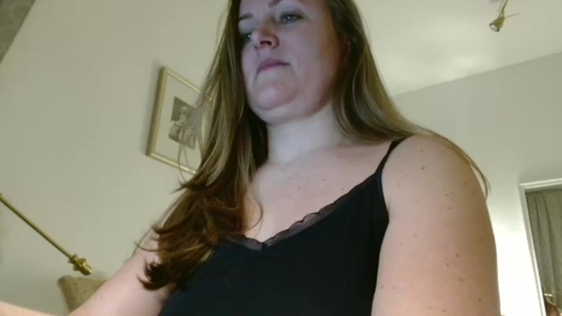 Gallery image thumbnail from JustLily's myfreecams stream on, 04/17/2026, 21:50 image 17 of 20