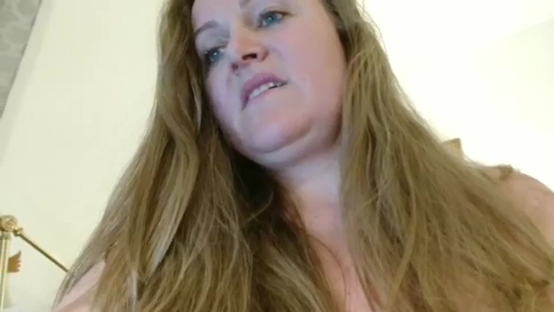Gallery image thumbnail from JustLily's myfreecams stream on, 04/27/2026, 20:40 image 2 of 20