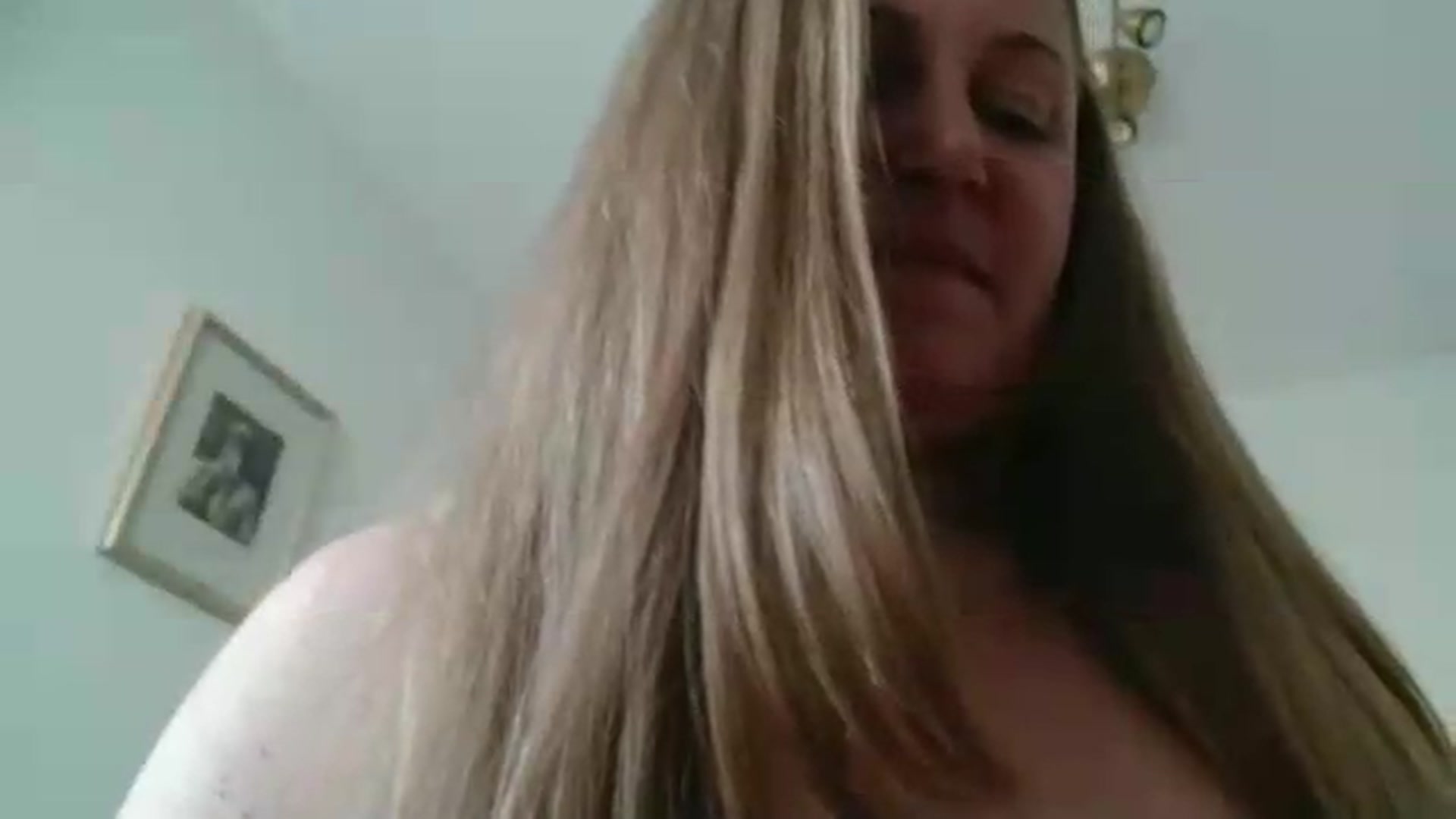 Gallery image thumbnail from JustLily's myfreecams stream on, 05/20/2026, 16:57 image 7 of 20