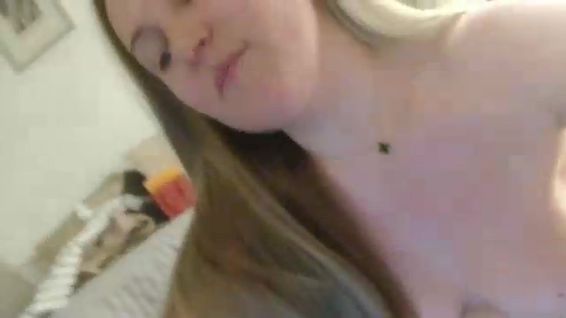 Gallery image thumbnail from JustLily's myfreecams stream on, 05/27/2026, 21:41 image 5 of 20
