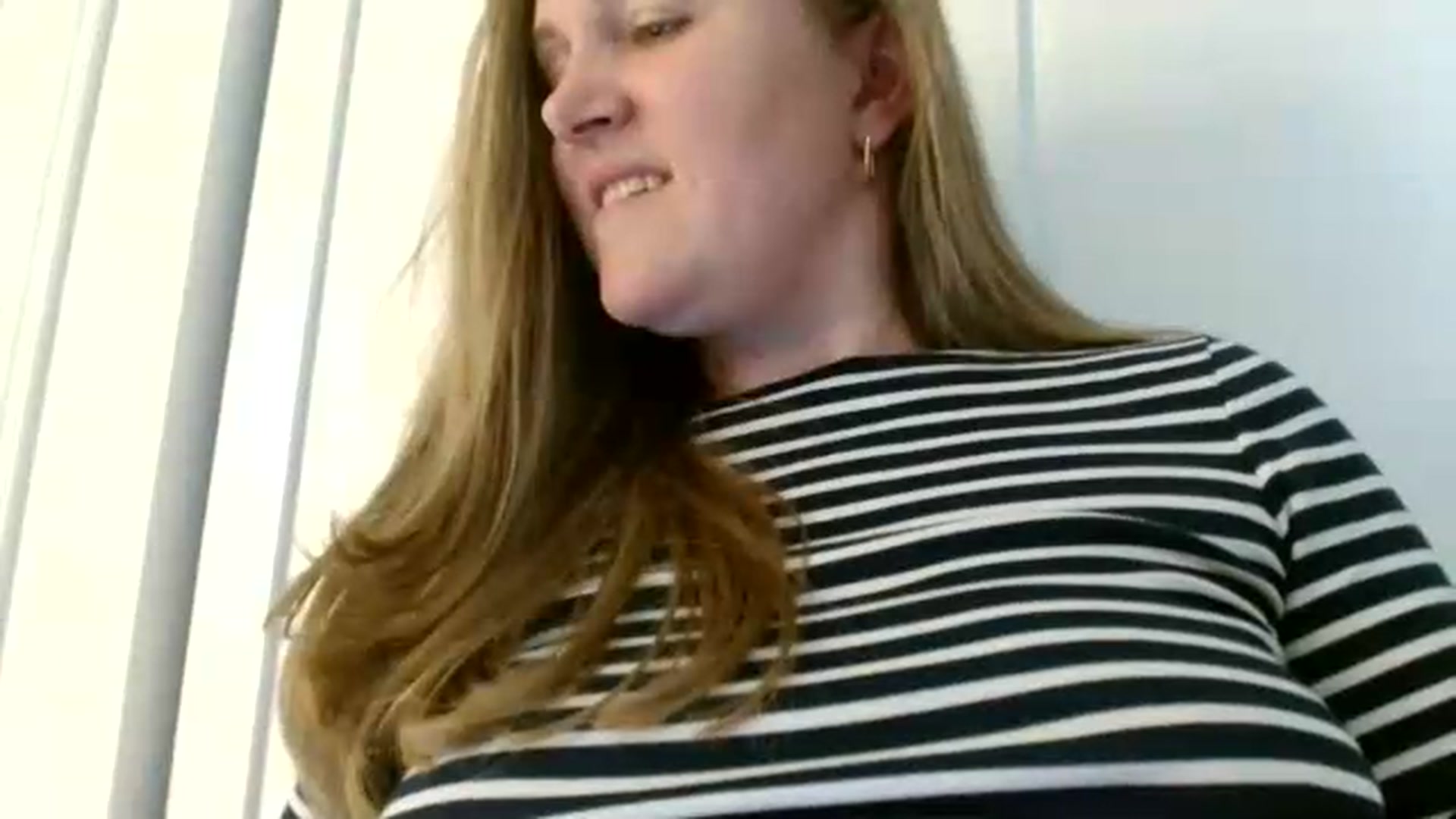 Gallery image thumbnail from JustLily's myfreecams stream on, 06/01/2026, 14:35 image 10 of 20