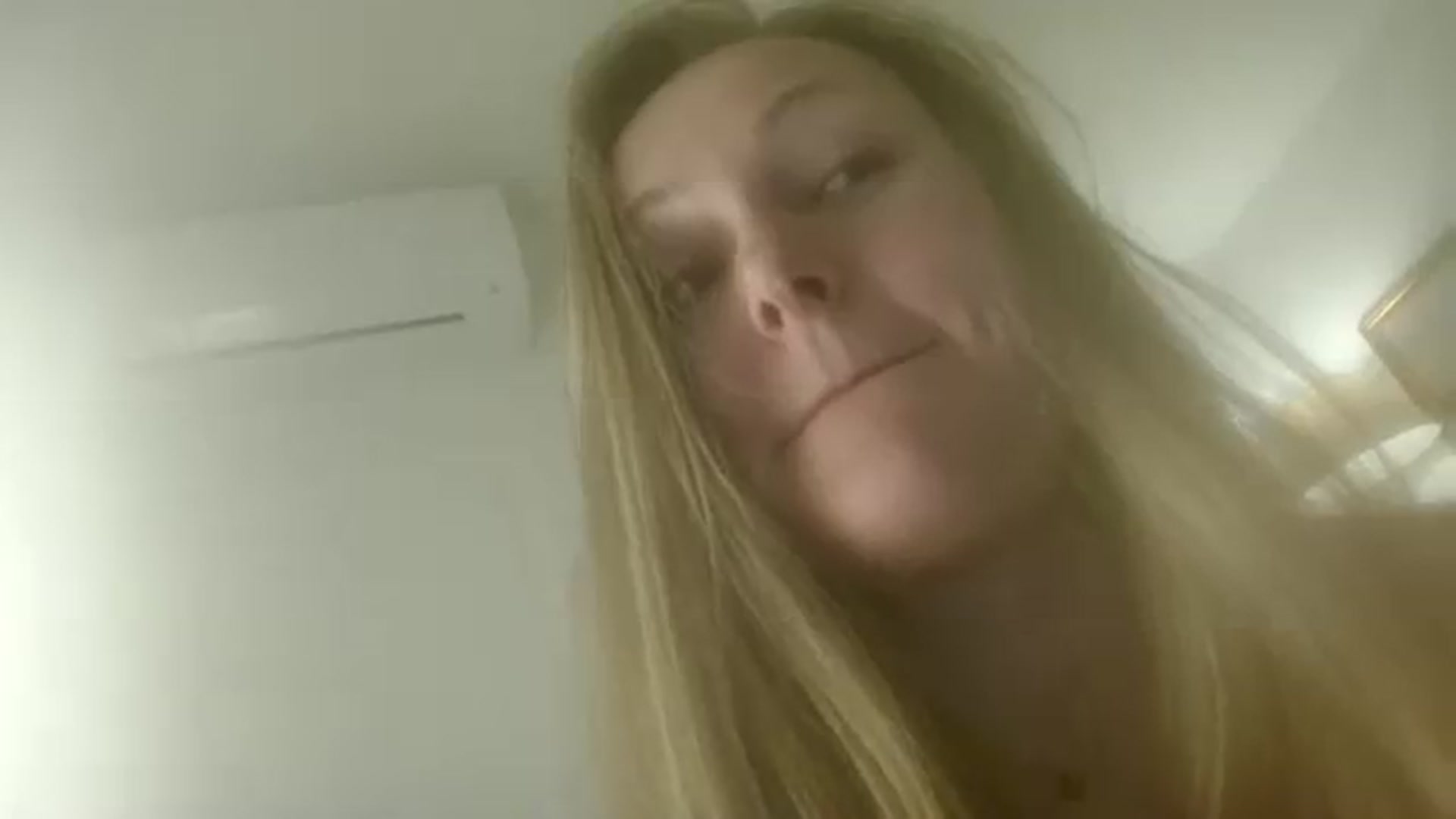 Gallery image thumbnail from JustLily's myfreecams stream on, 06/05/2026, 01:29 image 13 of 20