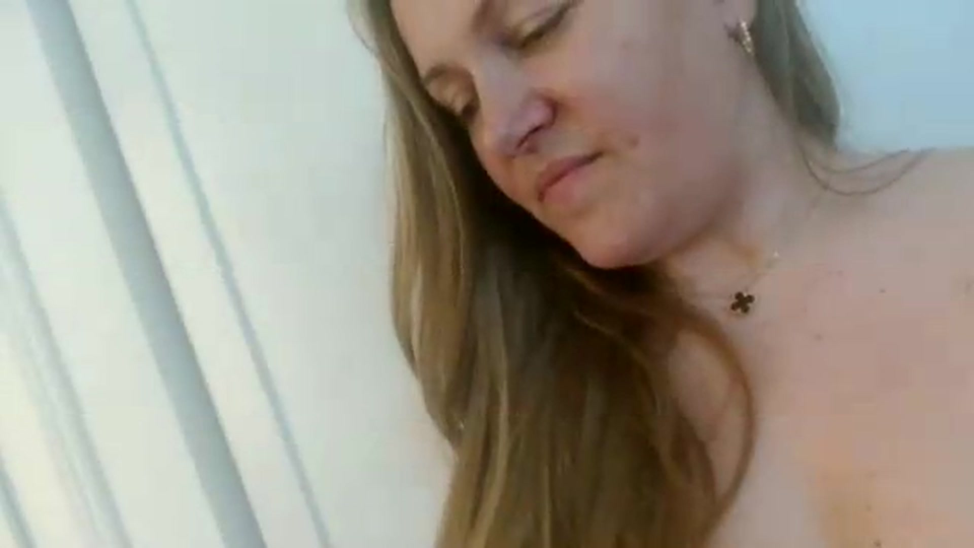 Gallery image thumbnail from JustLily's myfreecams stream on, 06/05/2026, 13:54 image 13 of 20