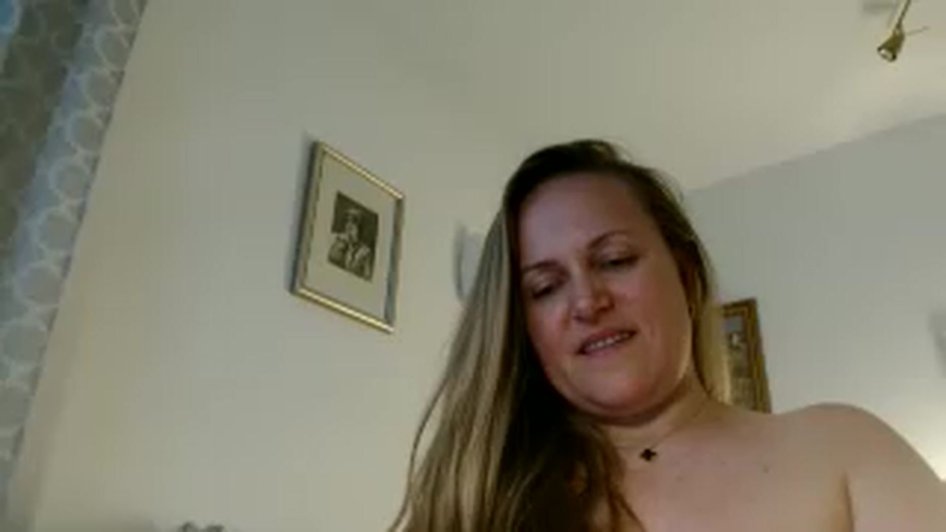 Gallery image thumbnail from JustLily's myfreecams stream on, 06/05/2026, 16:34 image 11 of 20