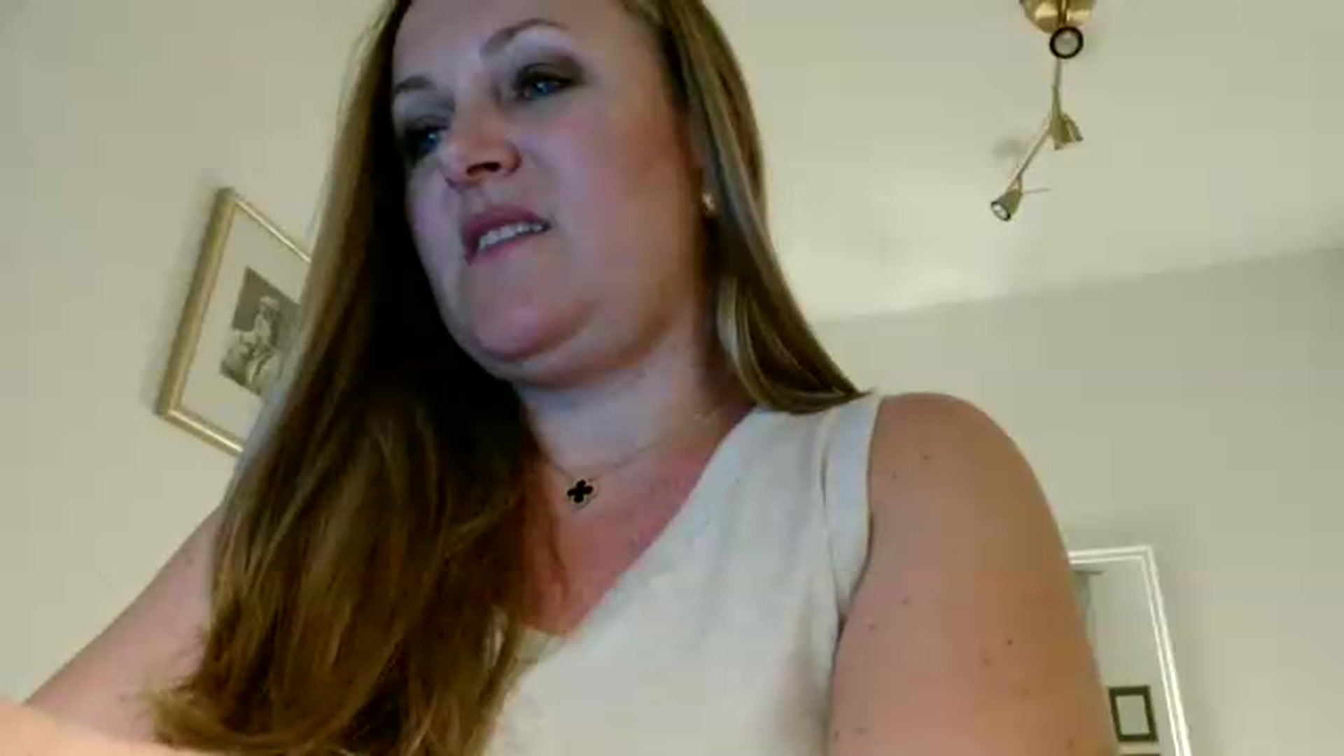 Gallery image thumbnail from JustLily's myfreecams stream on, 06/23/2026, 22:19 image 4 of 20