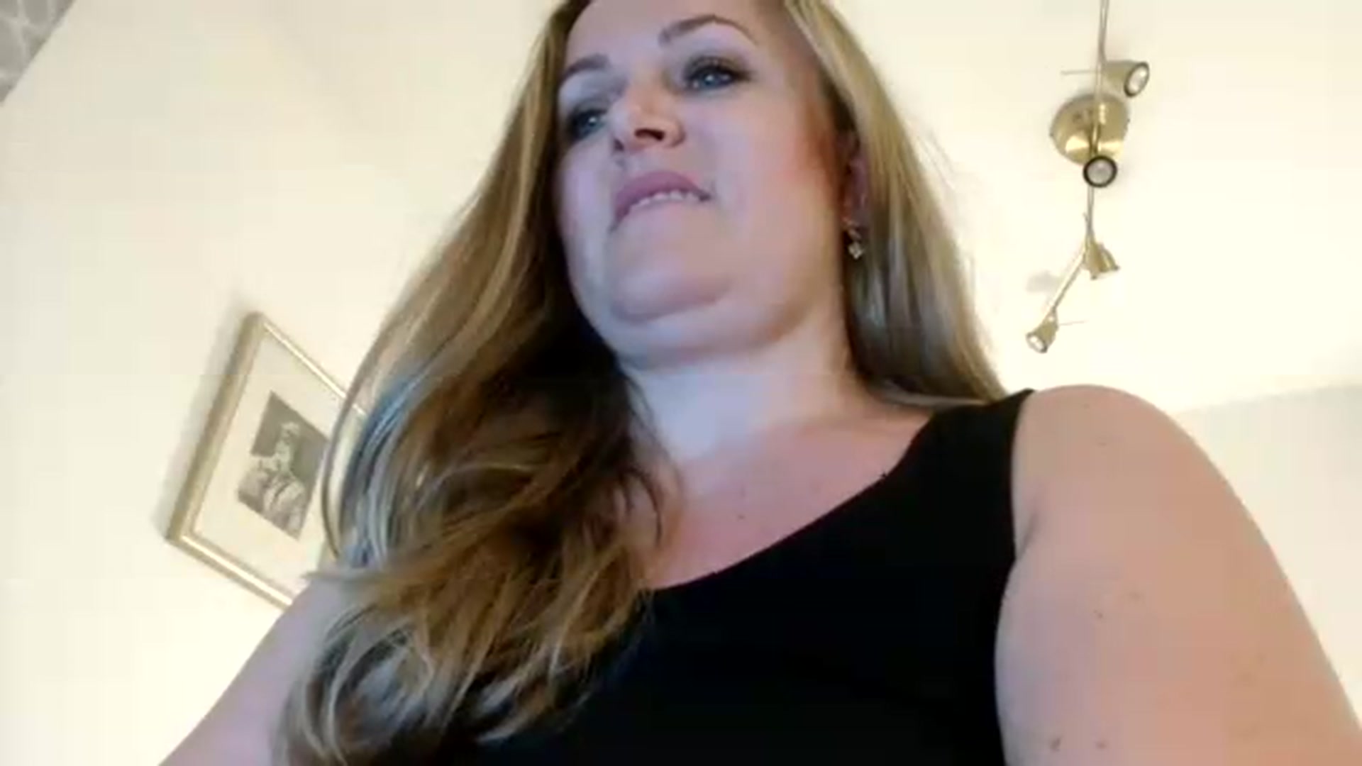 Gallery image thumbnail from JustLily's myfreecams stream on, 07/02/2026, 22:23 image 3 of 20
