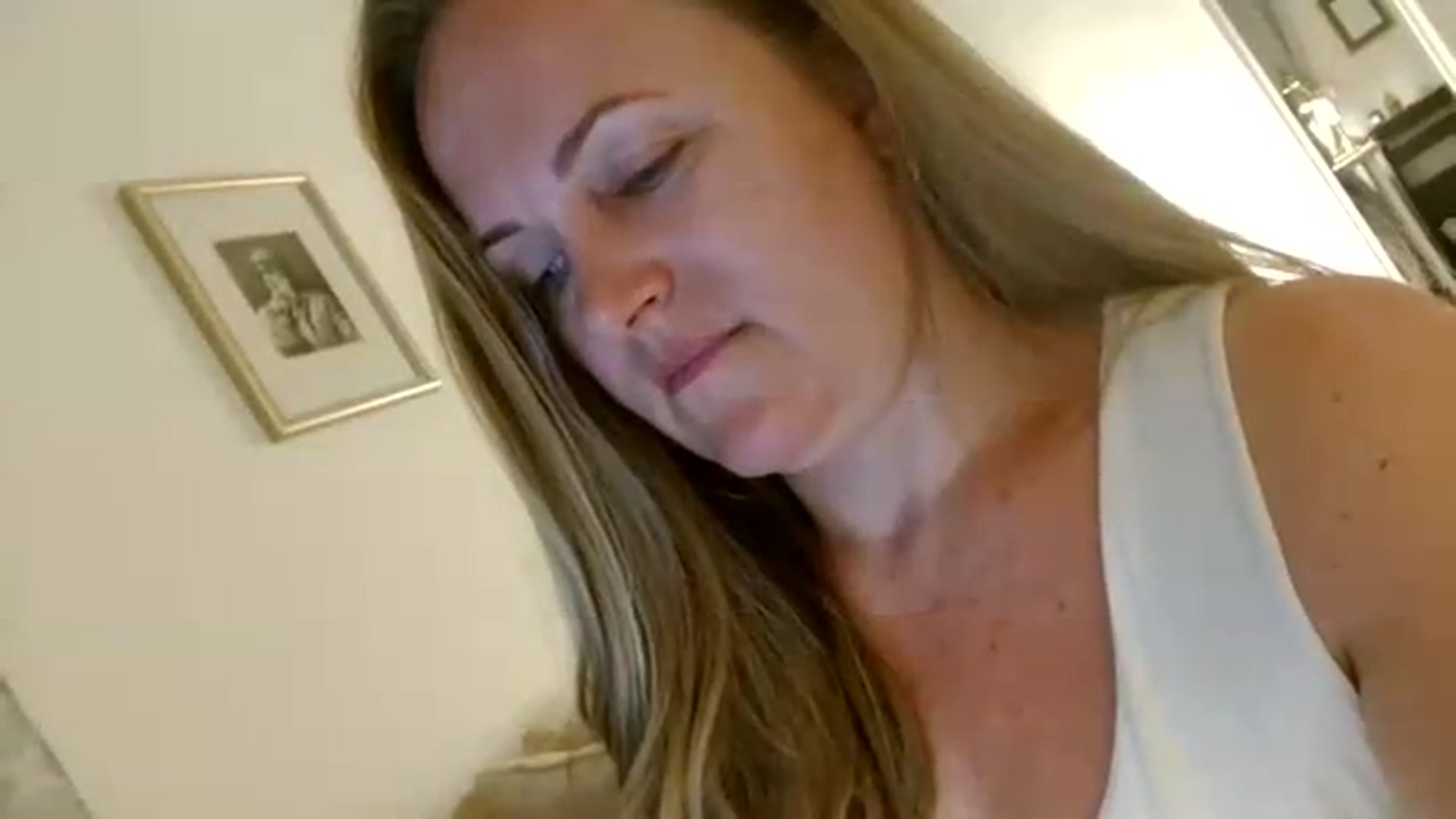 Gallery image thumbnail from JustLily's myfreecams stream on, 07/17/2026, 22:04 image 17 of 20