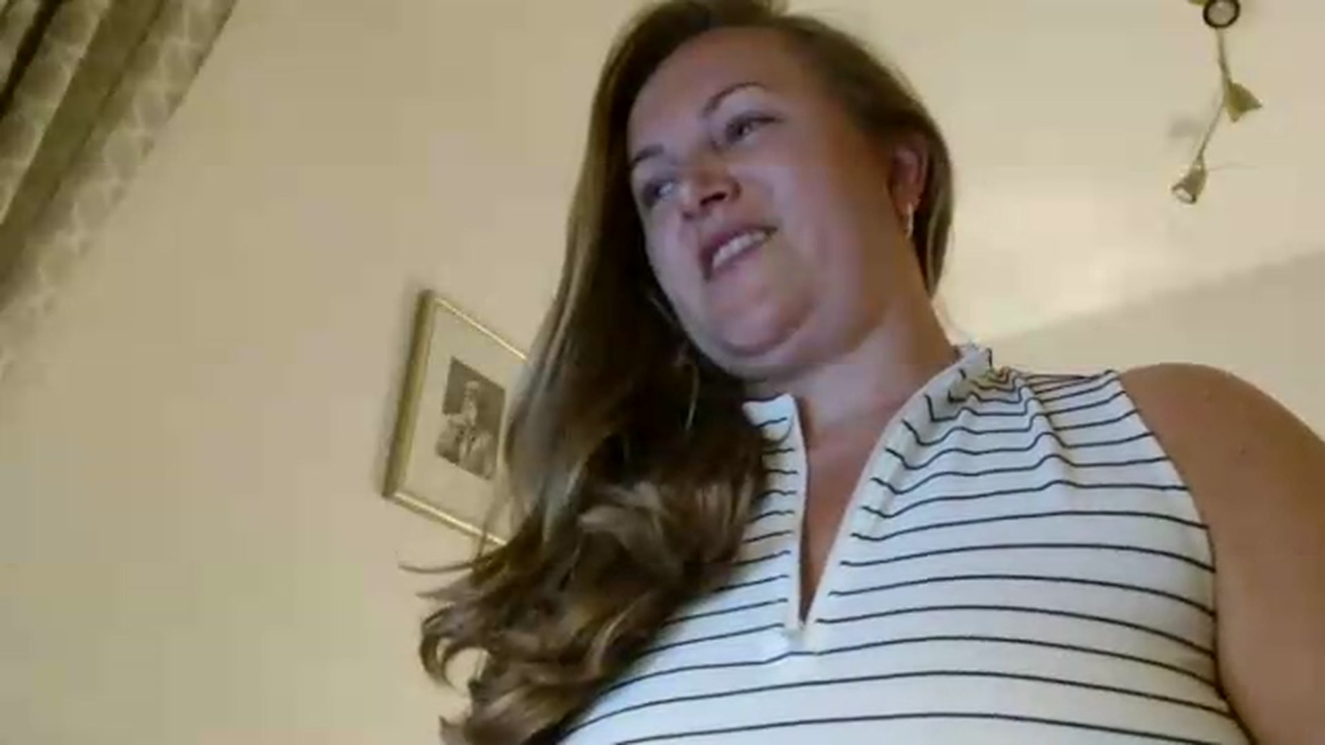 Gallery image thumbnail from JustLily's myfreecams stream on, 08/04/2026, 22:30 image 13 of 20