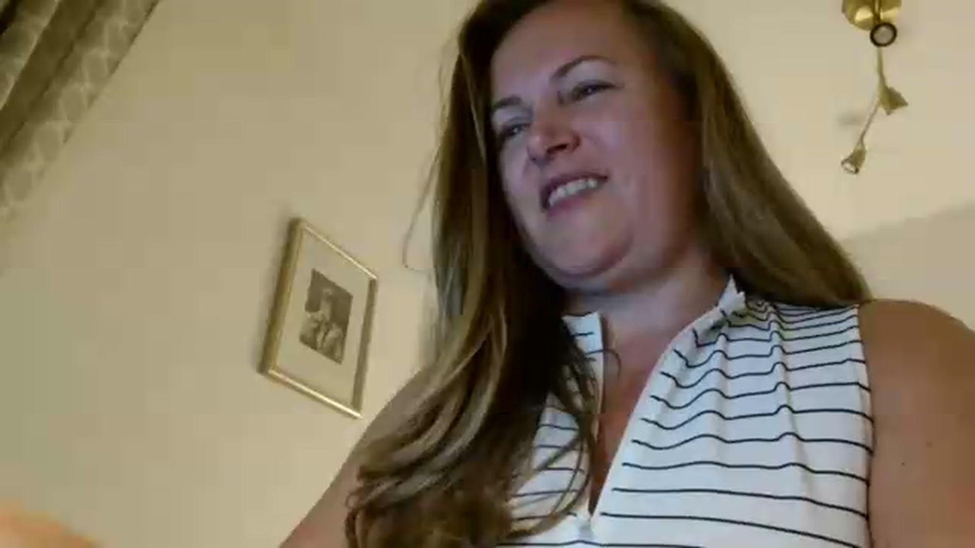Gallery image thumbnail from JustLily's myfreecams stream on, 08/04/2026, 22:30 image 4 of 20