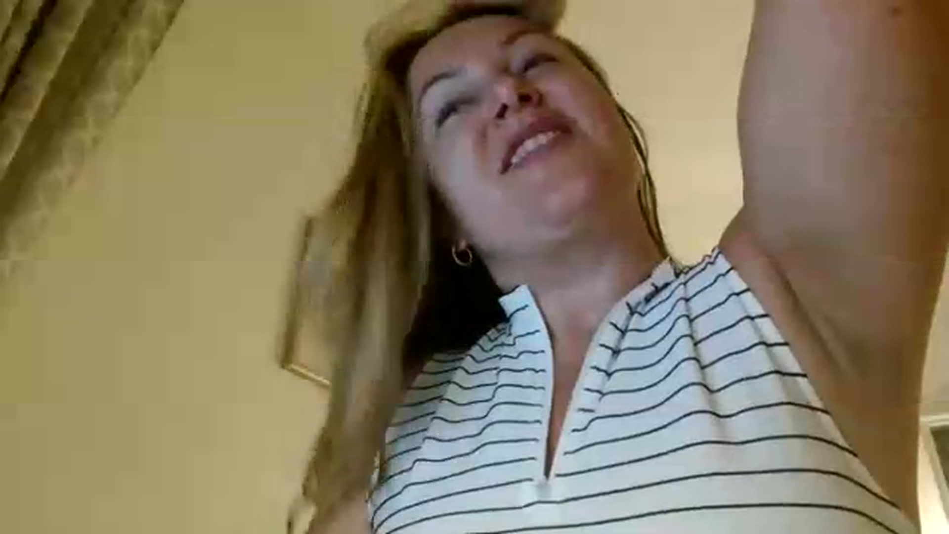 Gallery image thumbnail from JustLily's myfreecams stream on, 08/04/2026, 22:30 image 5 of 20