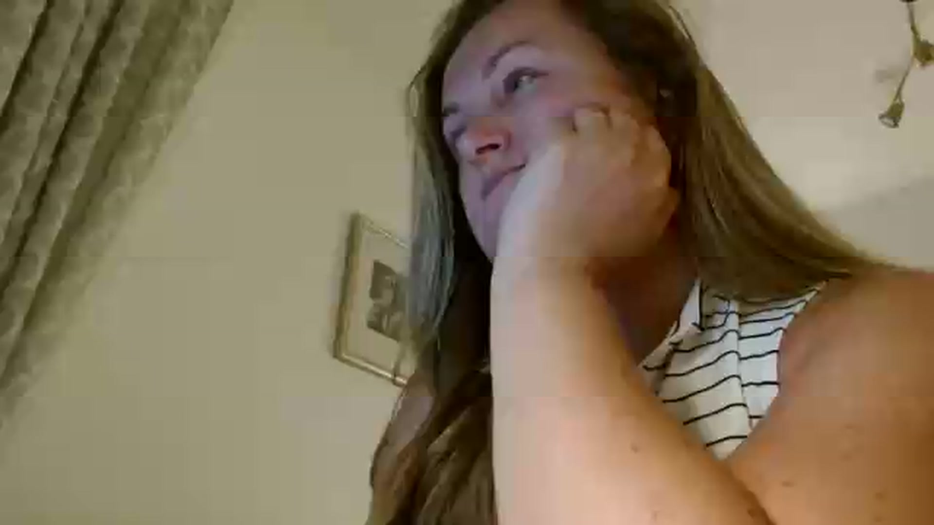 Gallery image thumbnail from JustLily's myfreecams stream on, 08/04/2026, 22:30 image 15 of 20