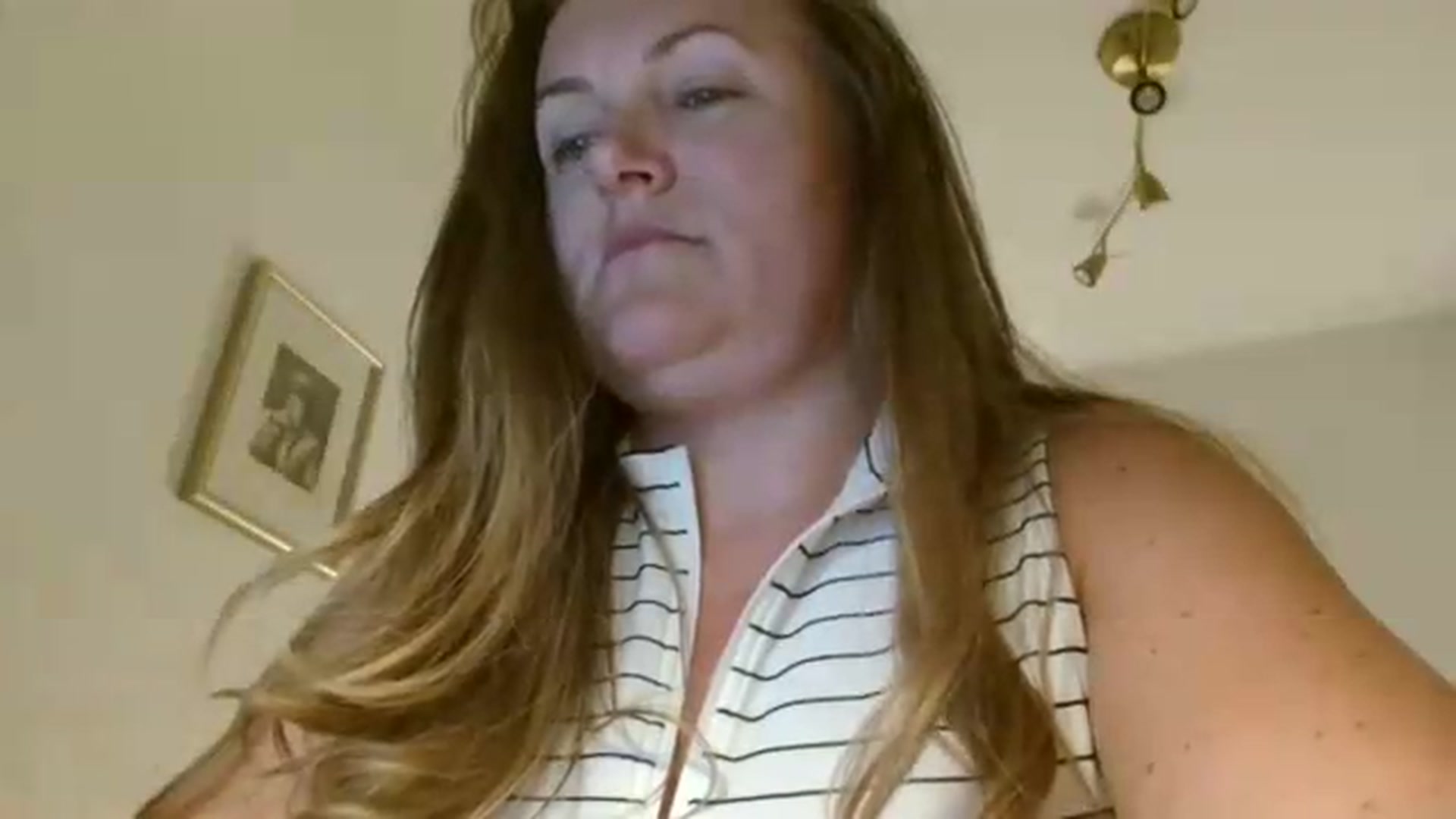 Gallery image thumbnail from JustLily's myfreecams stream on, 08/04/2026, 22:30 image 2 of 20