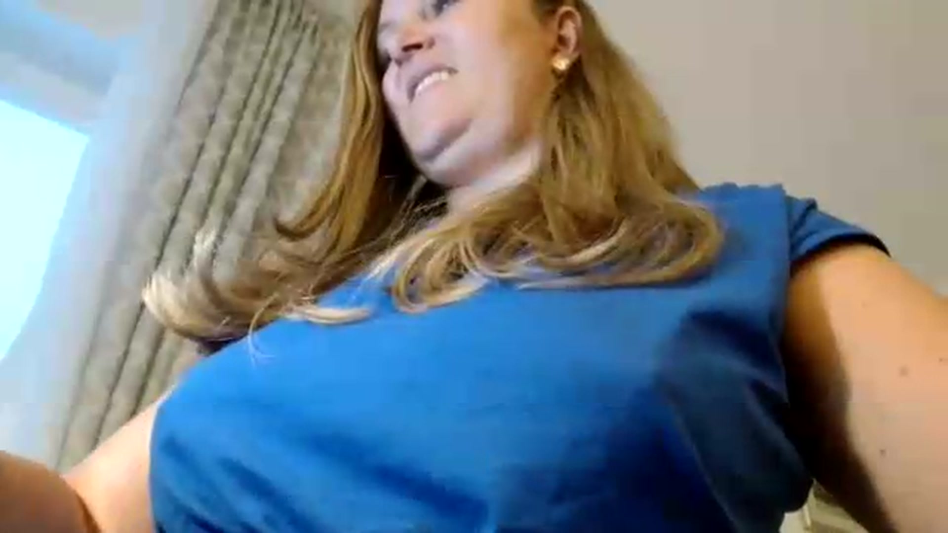 Gallery image thumbnail from JustLily's myfreecams stream on, 08/30/2026, 17:39 image 14 of 20