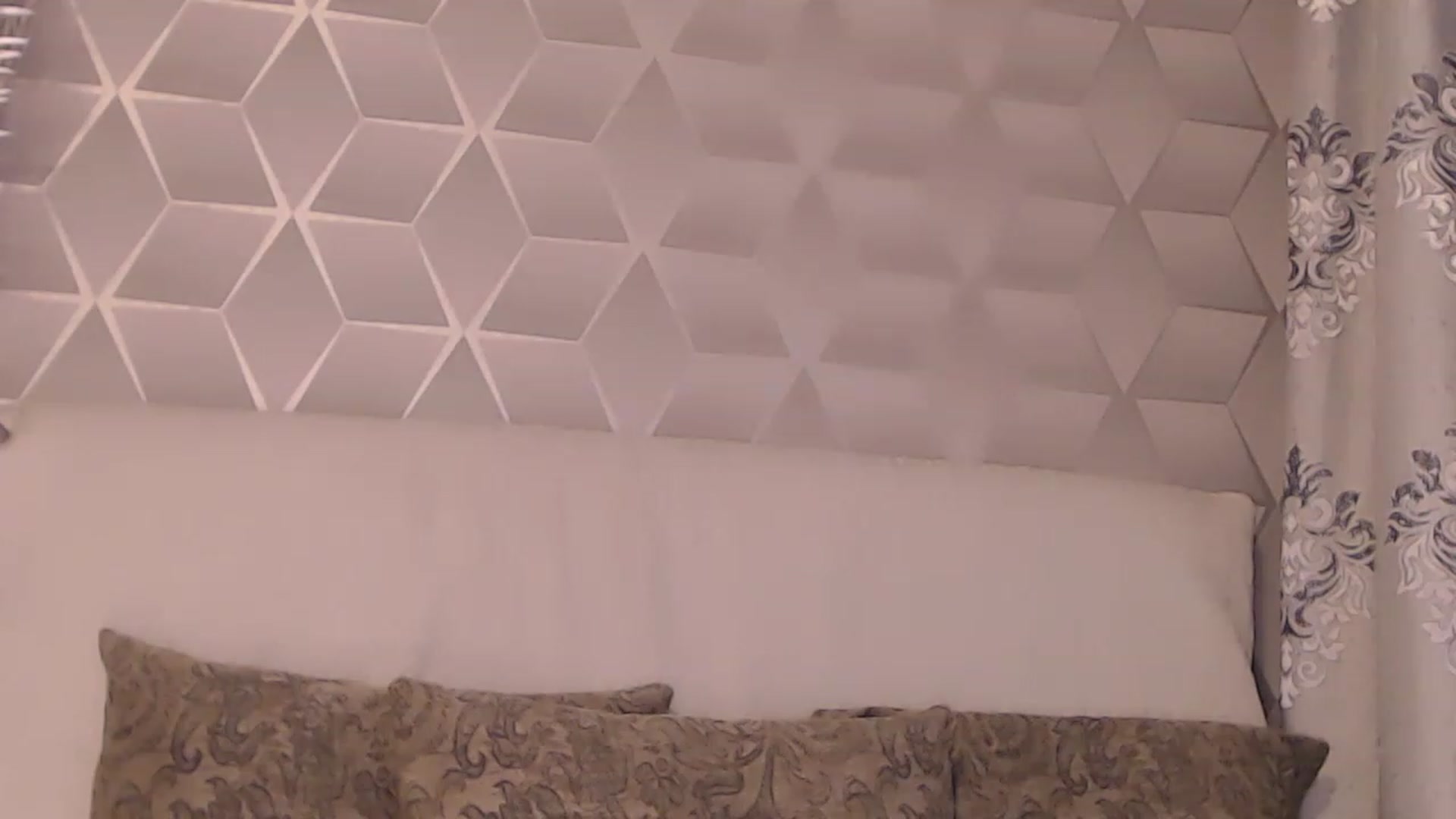 Gallery image thumbnail from JustMaxim's myfreecams stream on, 12/01/2022, 13:27 image 19 of 20