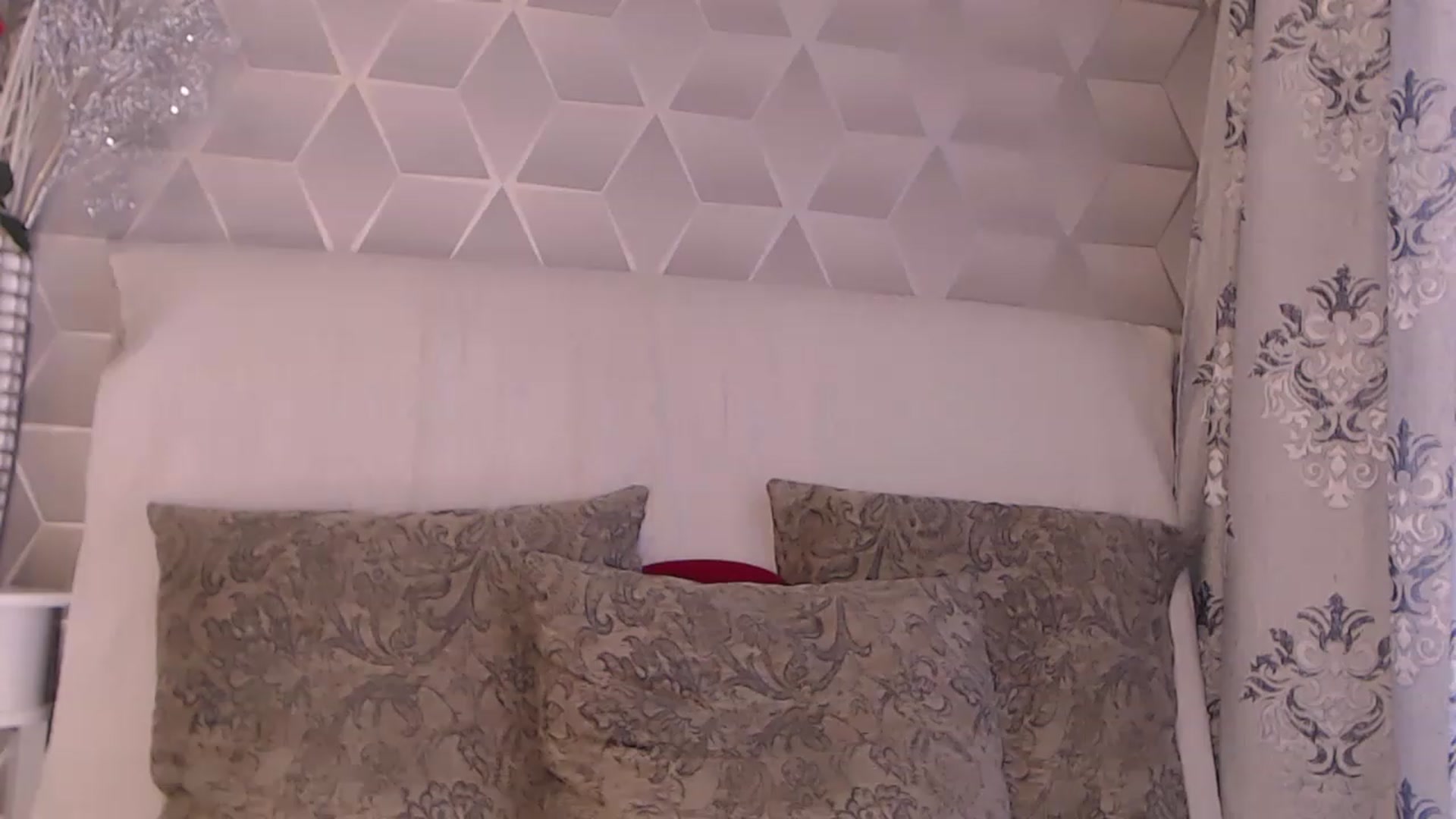 Gallery image thumbnail from JustMaxim's myfreecams stream on, 12/09/2022, 12:50 image 12 of 20