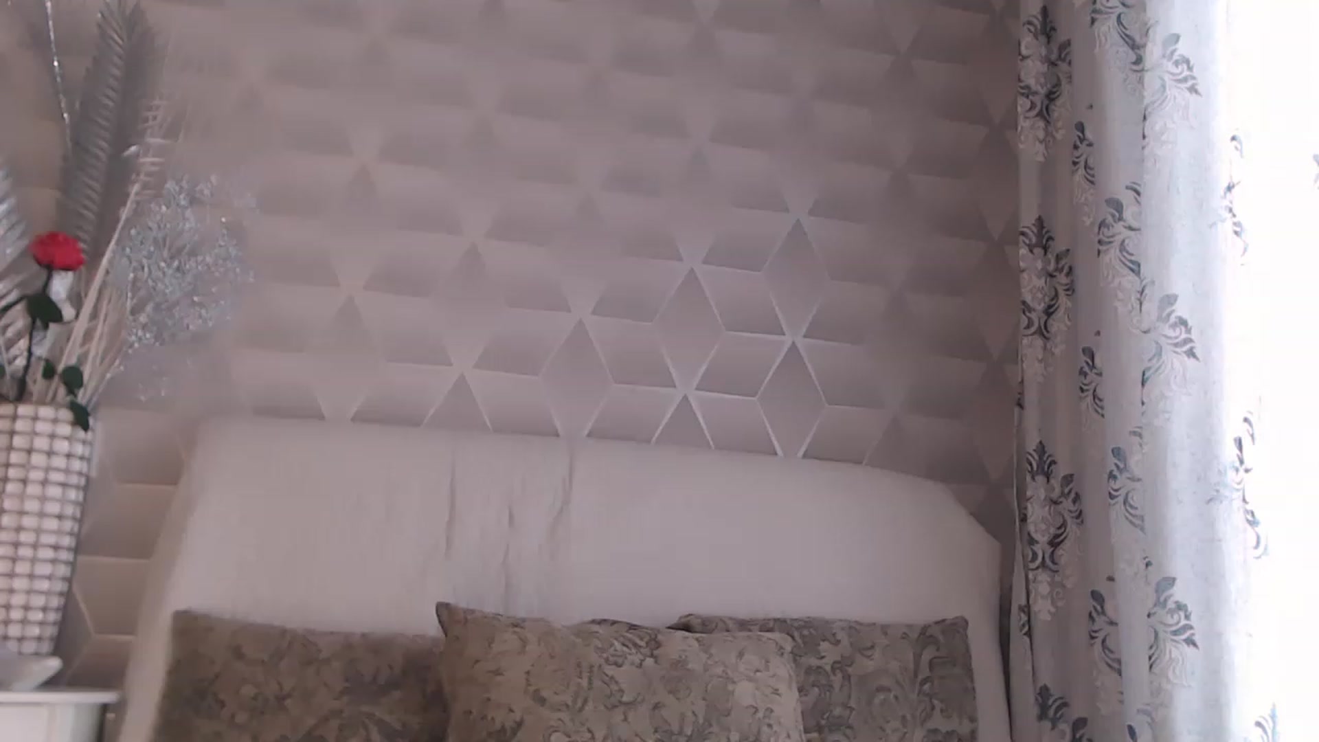 Gallery image thumbnail from JustMaxim's myfreecams stream on, 12/12/2022, 12:08 image 12 of 20