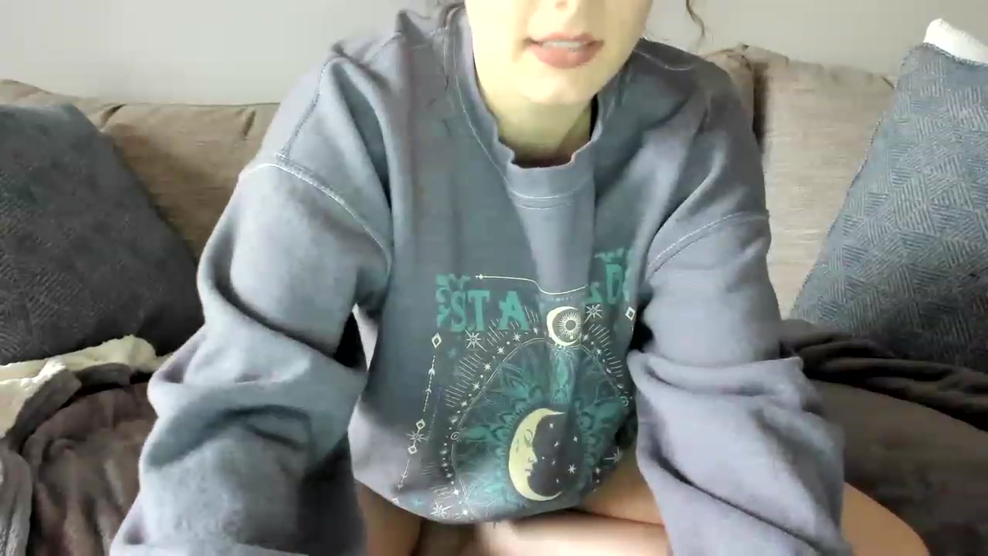 Gallery image thumbnail from JustMeKC's myfreecams stream on, 01/06/2023, 19:00 image 12 of 20
